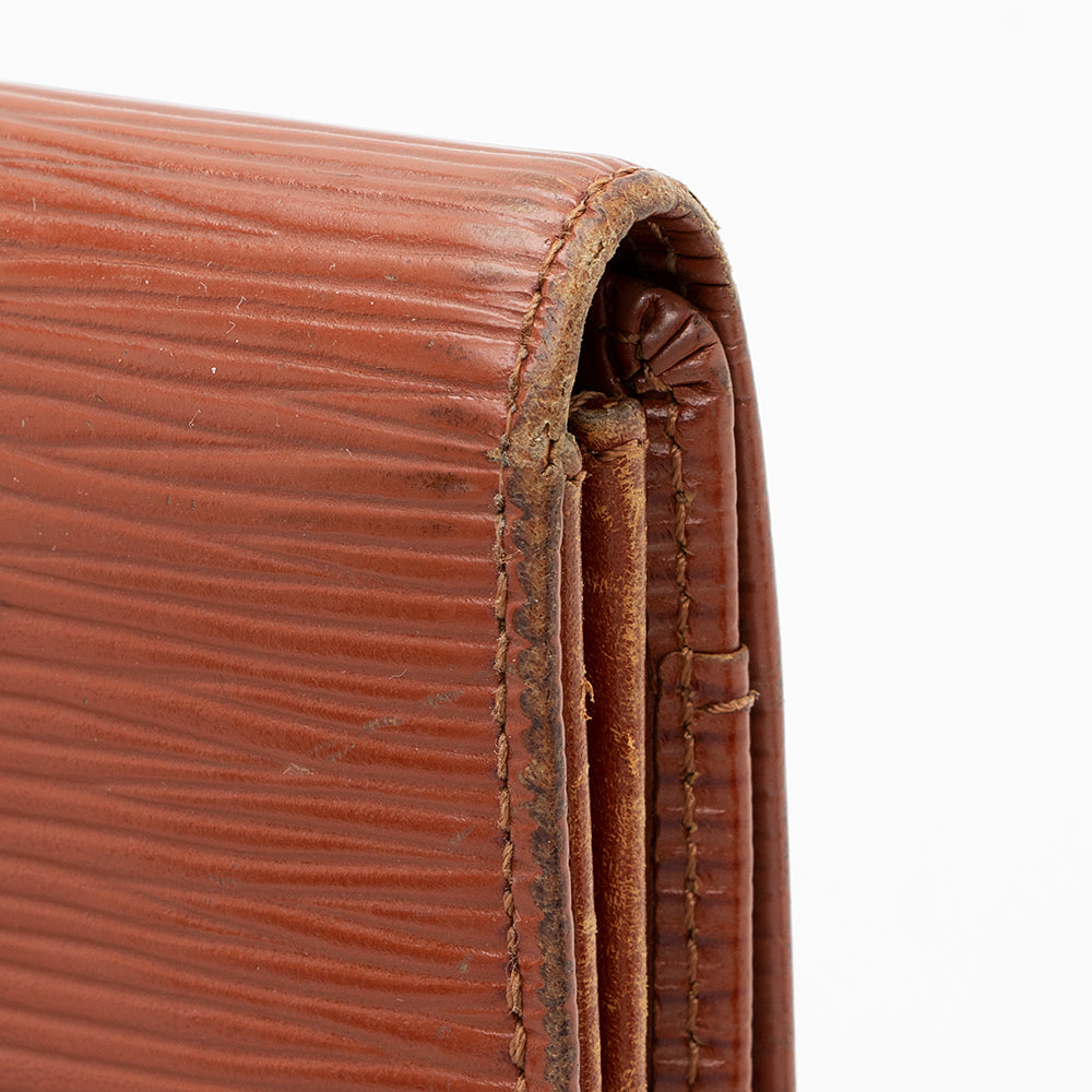 Louis Vuitton Vintage Epi Leather Sarah Wallet  - FINAL SALE (SHF-19688)