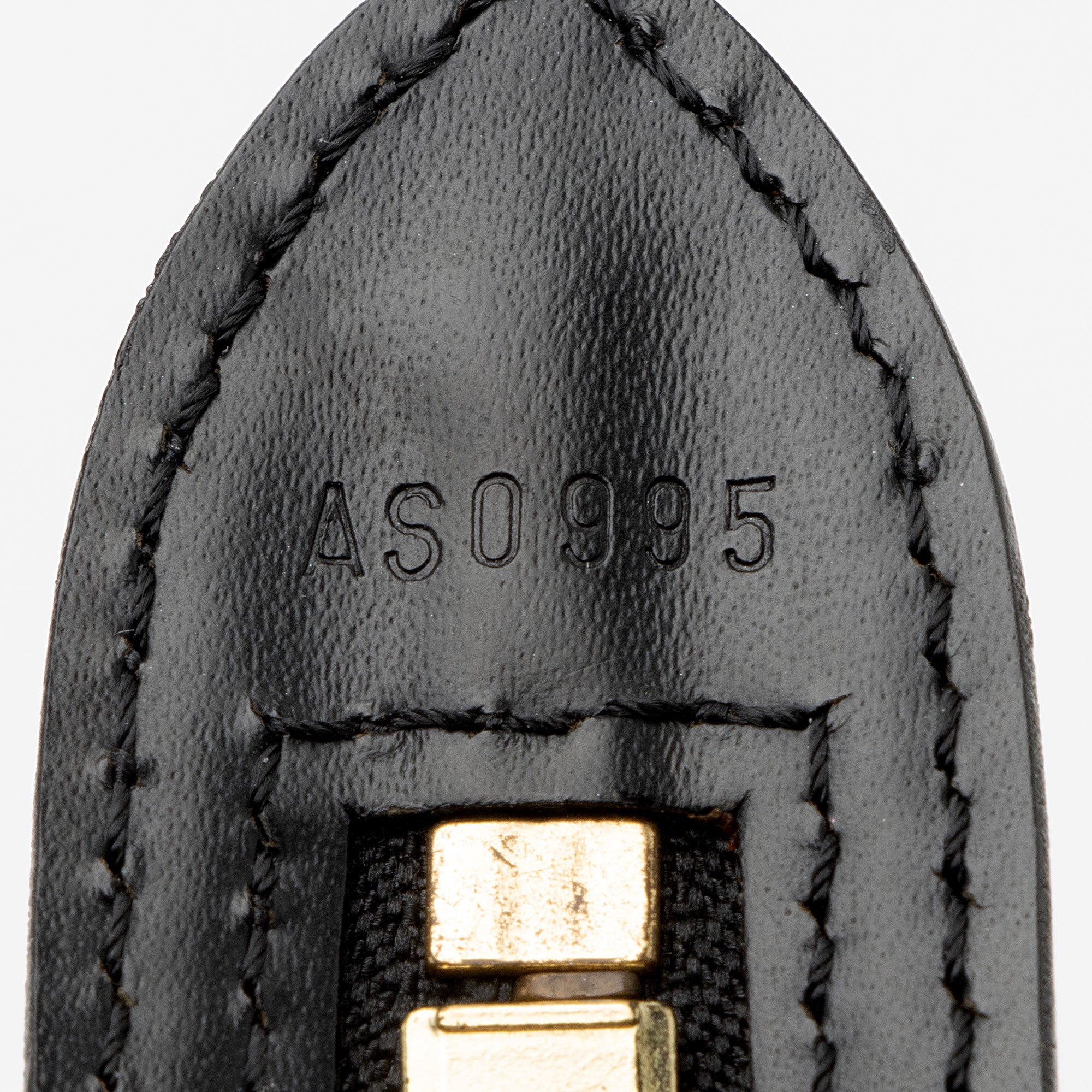 Louis Vuitton Vintage Epi Leather St. Jacques GM Shoulder Bag (SHF-gJpnY6)