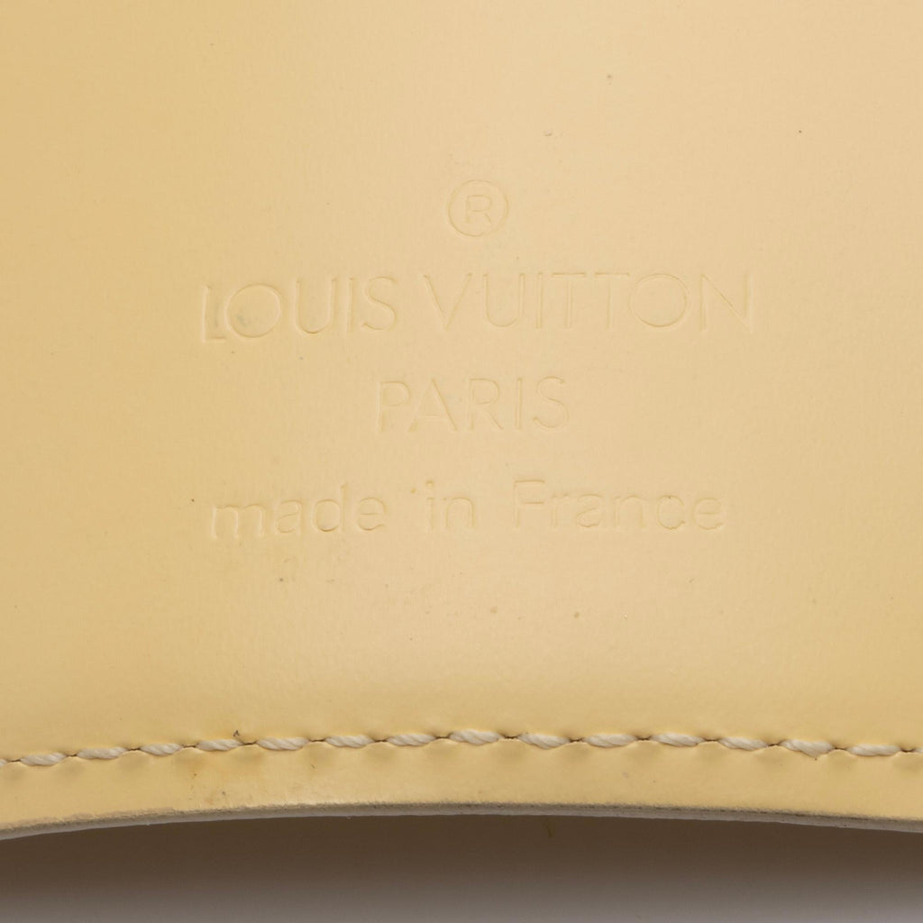 Louis Vuitton Vintage Epi Leather Trifold Wallet (SHF-23581)