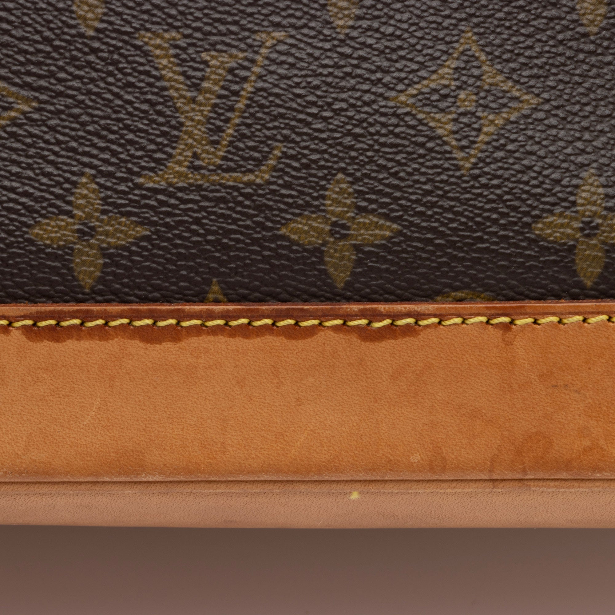 Louis Vuitton Vintage Monogram Canvas Alma PM Satchel (SHF-C21L7o)