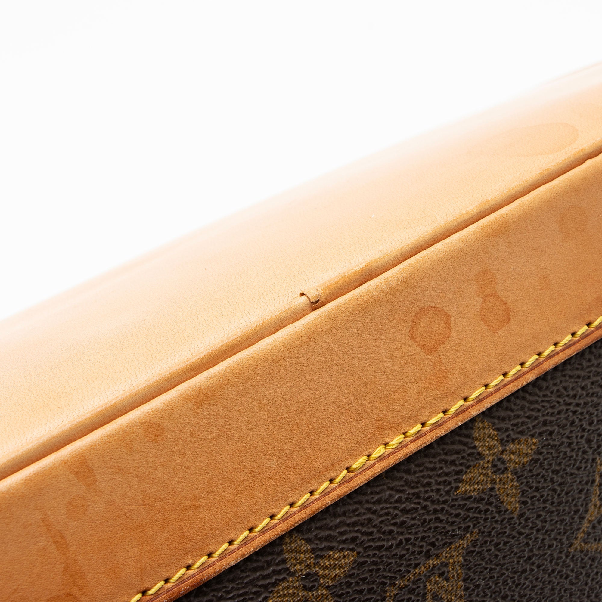 Louis Vuitton Vintage Monogram Canvas Alma PM Satchel (SHF-25edE1)