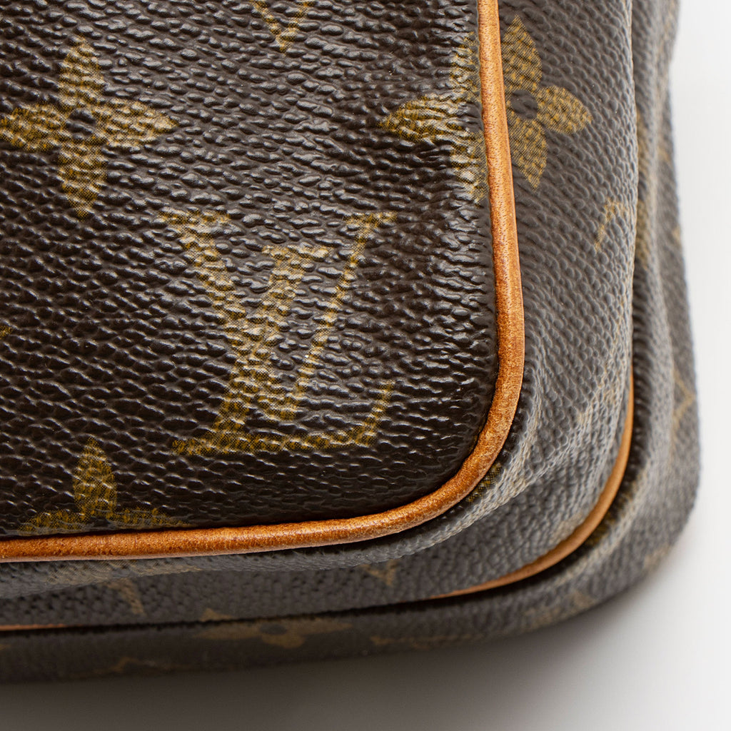 Louis Vuitton Vintage Monogram Canvas Amazone Mini Messenger (SHF-DKKsP5)