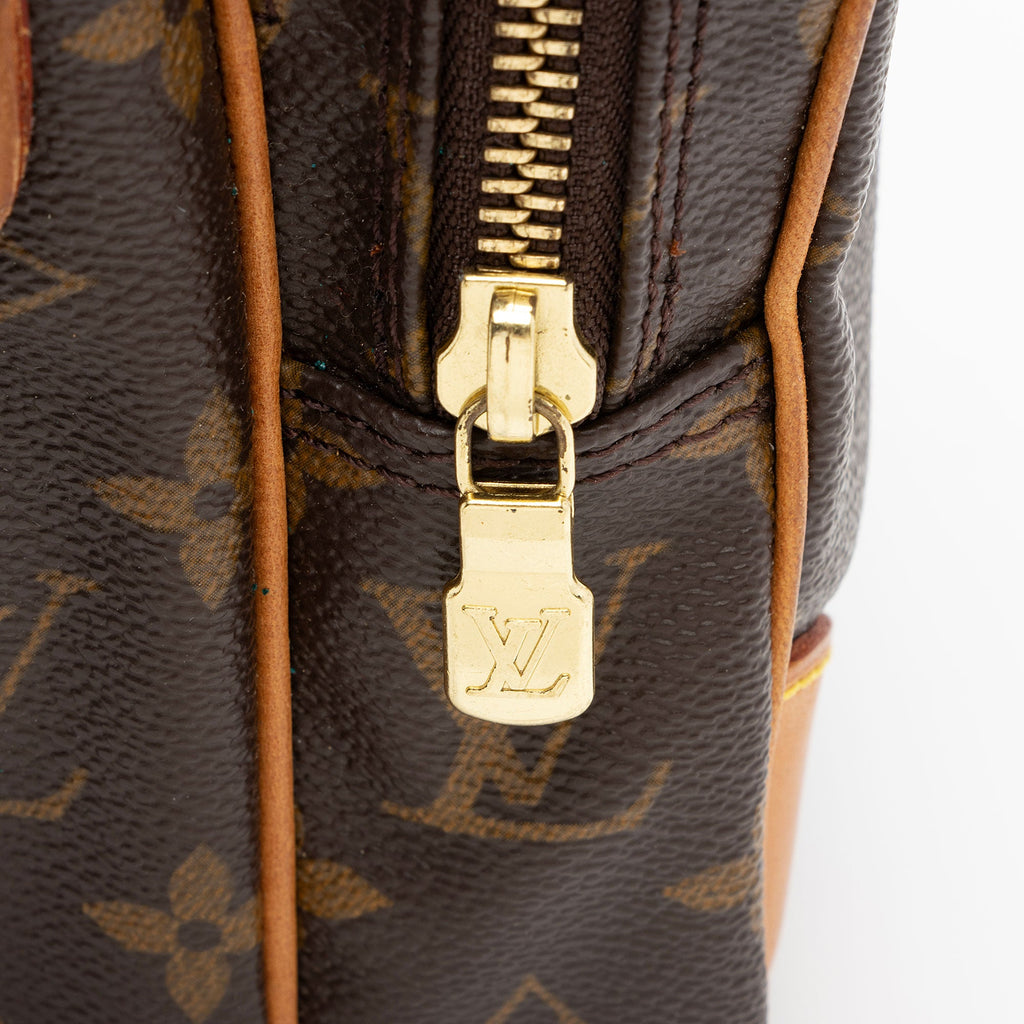 Louis Vuitton Vintage Monogram Canvas Amazone Shoulder Bag (SHF-zoC84k)