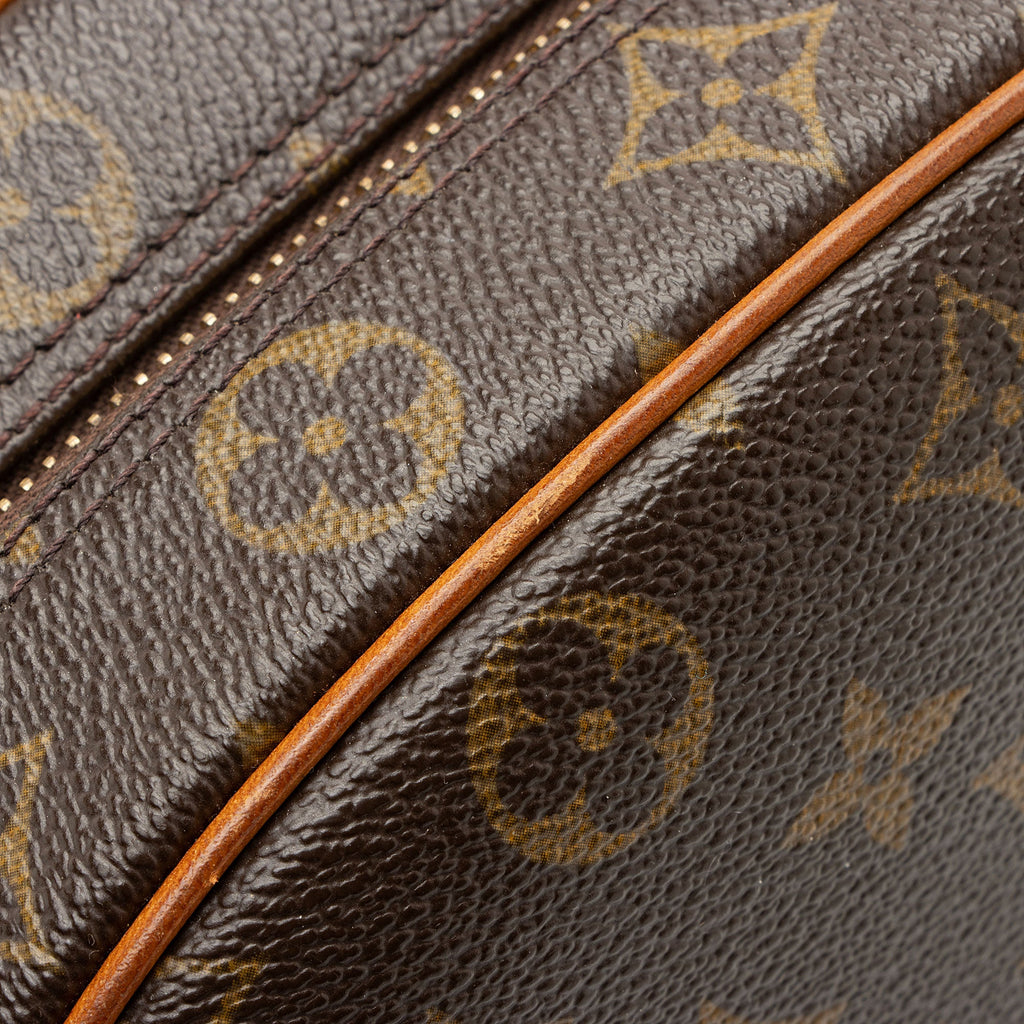 Louis Vuitton Vintage Monogram Canvas Blois Shoulder Bag