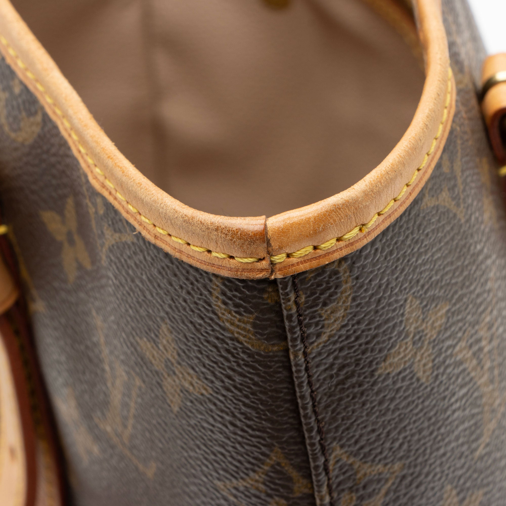 Louis Vuitton Vintage Monogram Canvas Bucket GM Tote (SHF-nQDvZ0)
