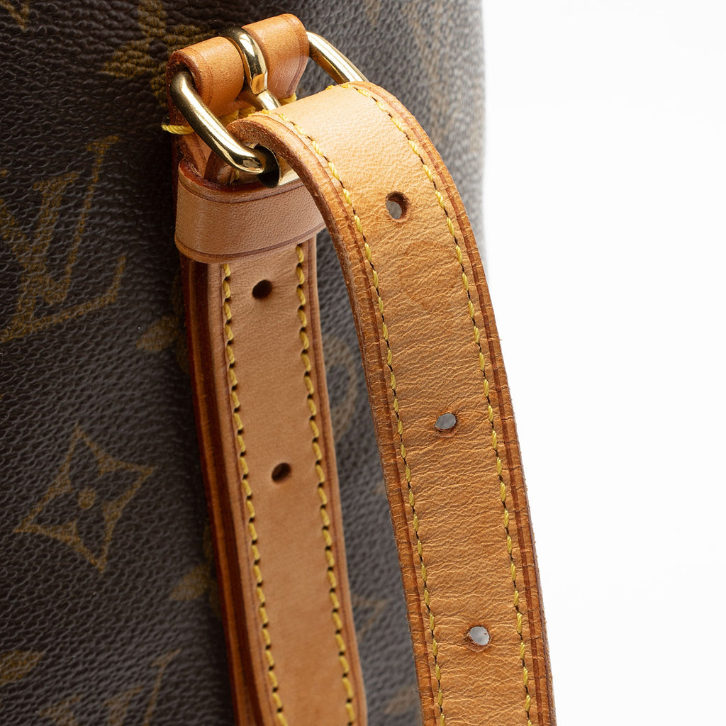 Louis Vuitton Vintage Monogram Canvas Bucket GM Tote (SHF-nQDvZ0)
