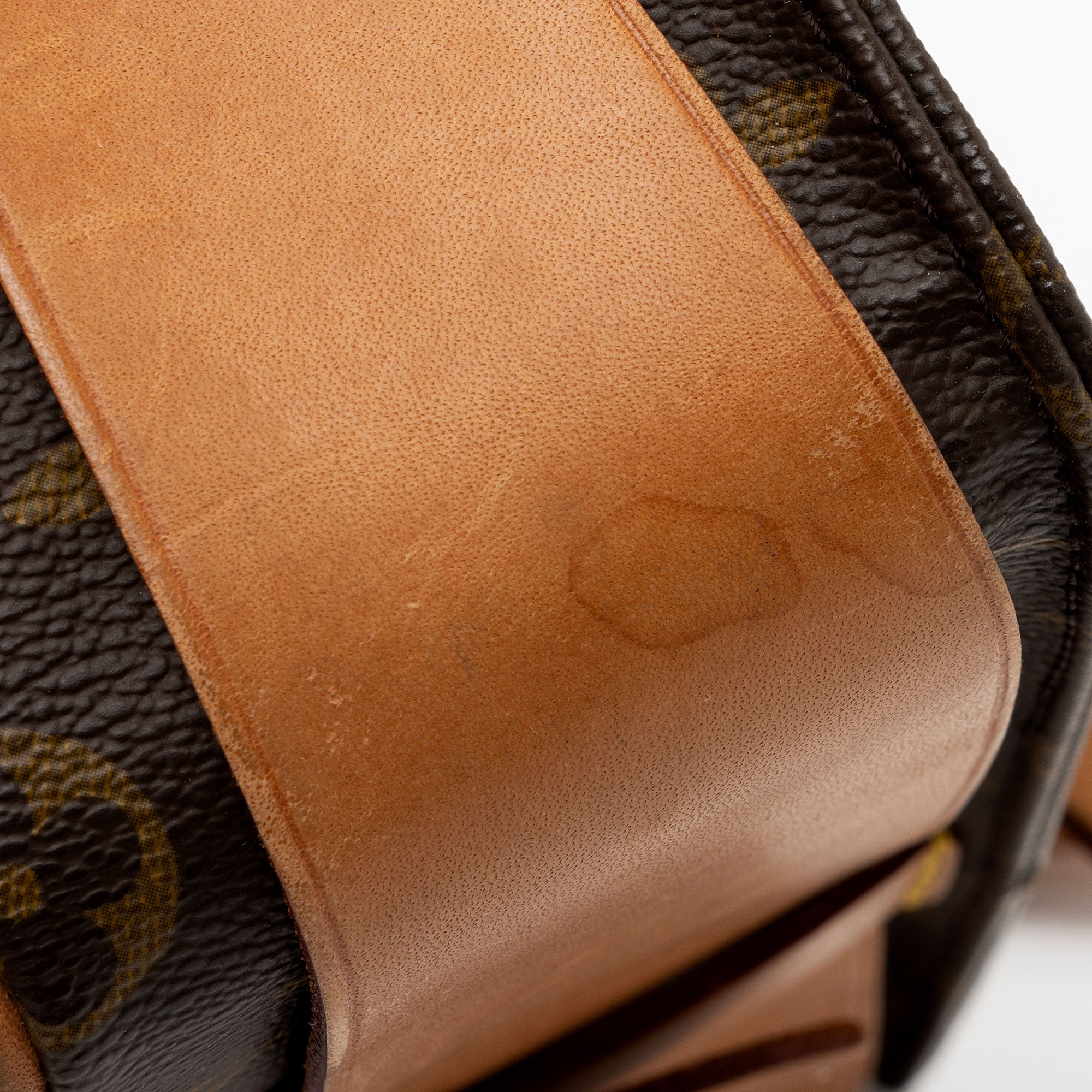 Louis Vuitton Vintage Monogram Canvas Cartouchiere GM Shoulder Bag (SHF-sdbpJh)