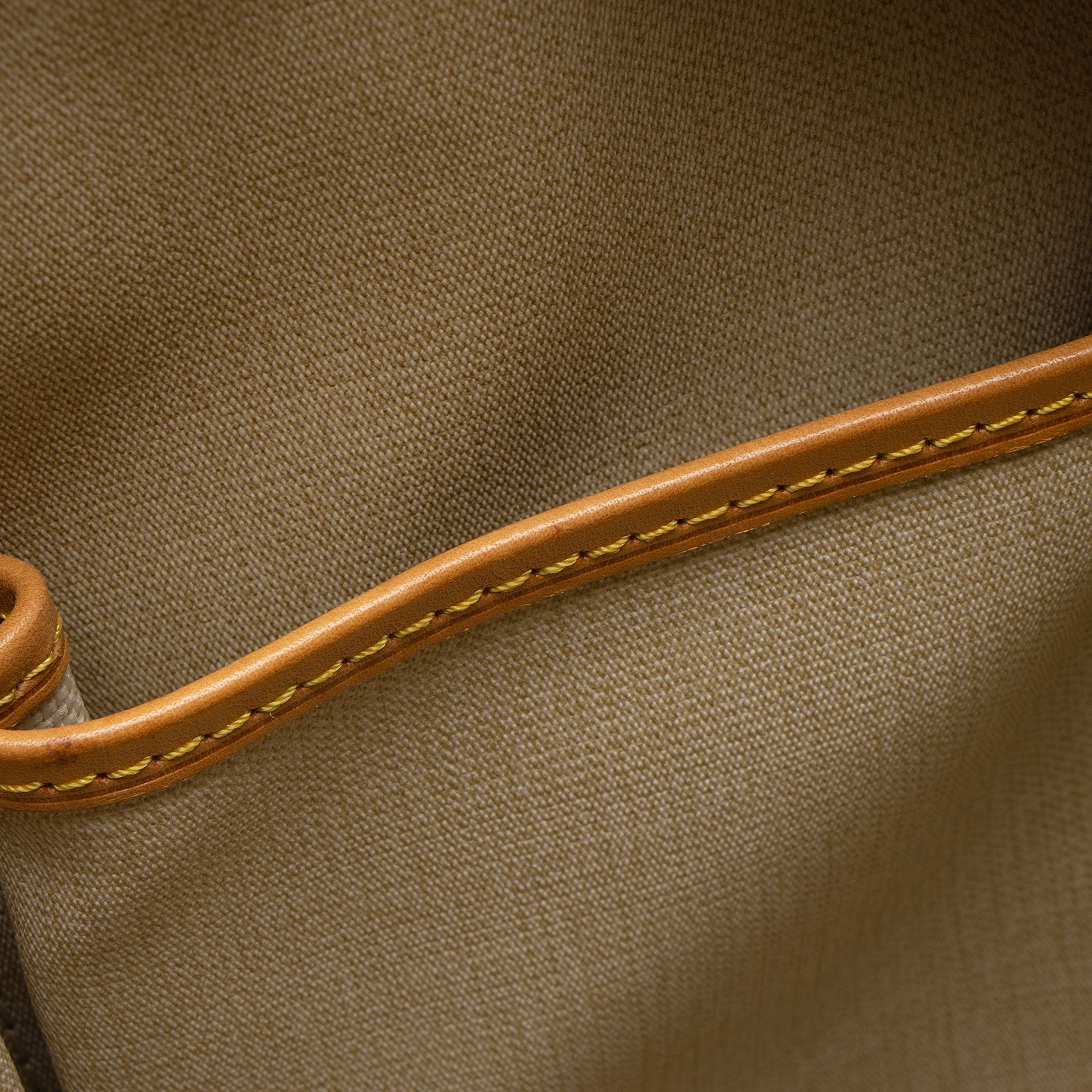 Louis Vuitton Vintage Monogram Canvas Deauville Satchel (SHF-HqTgh0)