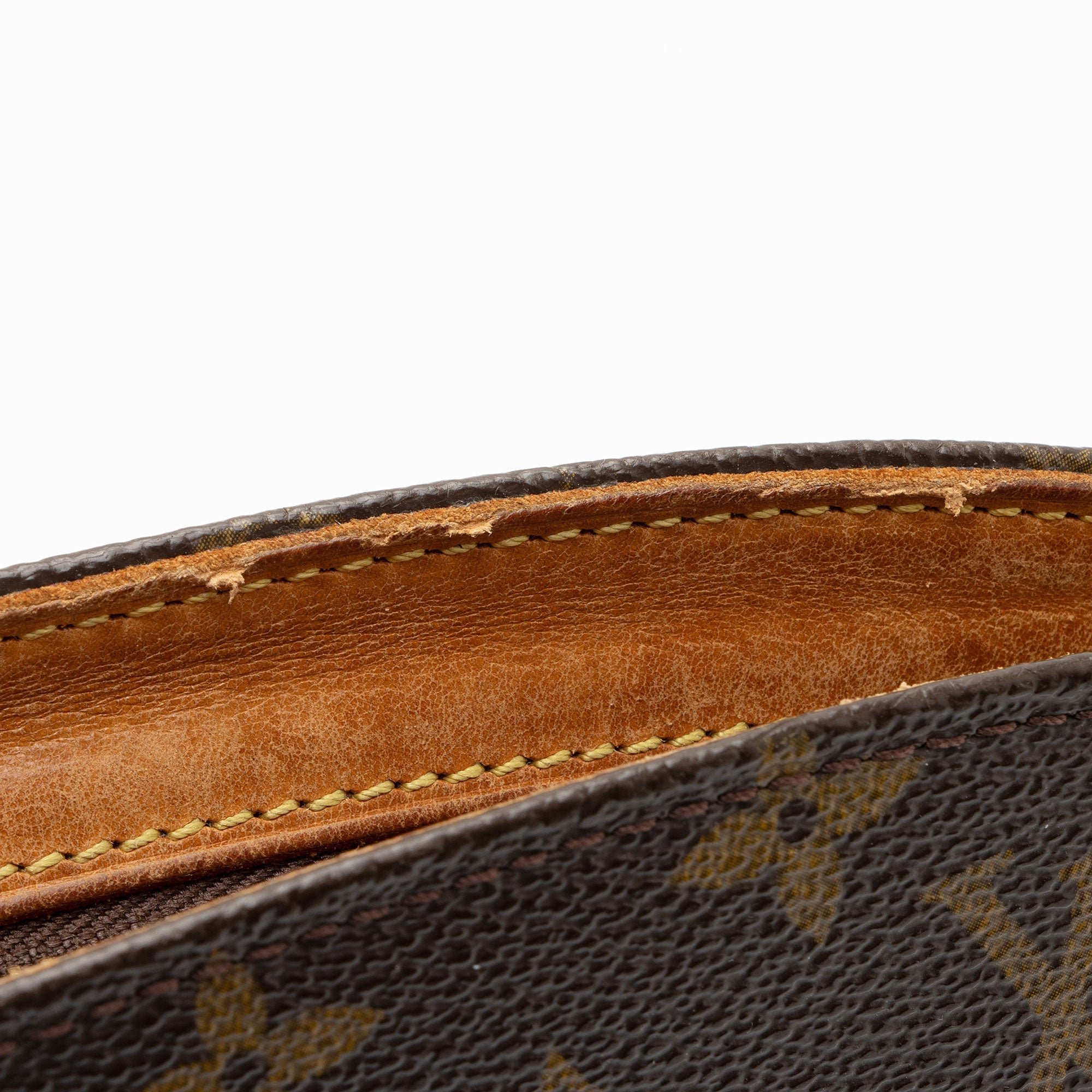 Louis Vuitton Vintage Monogram Canvas Drouot Shoulder Bag (SHF-mx5r7z)