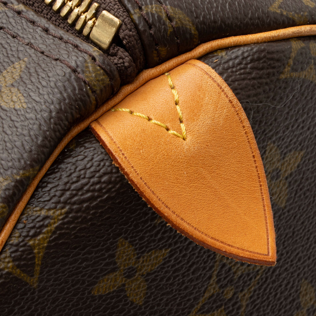 Louis Vuitton Vintage Monogram Canvas Keepall 55 Duffle Bag (SHF-xIA279)
