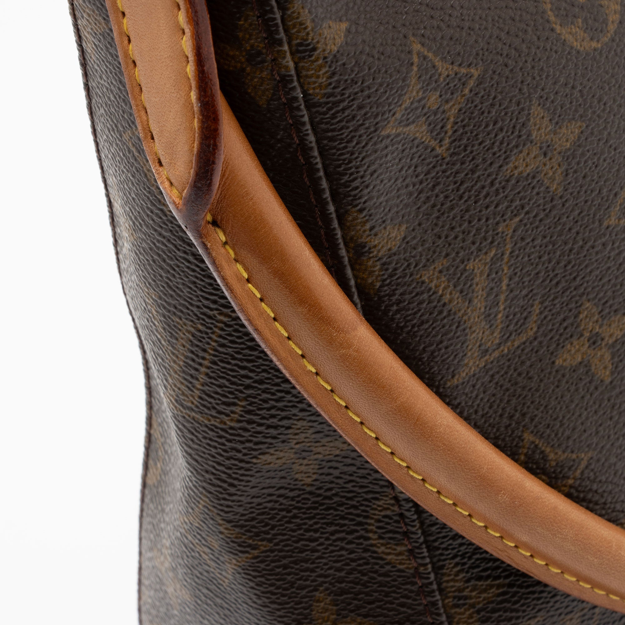 Louis Vuitton Vintage Monogram Canvas Looping GM Shoulder Bag (SHF-r6UvIA)