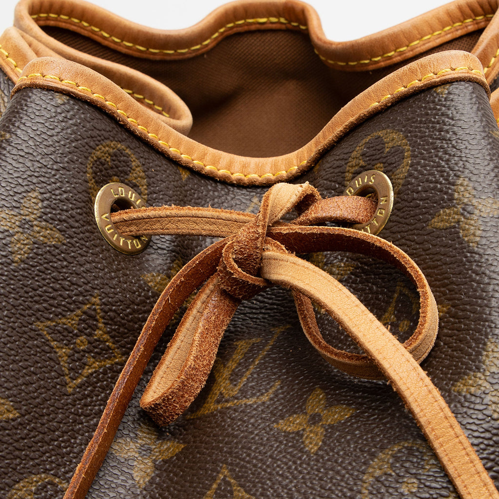 Louis Vuitton Vintage Monogram Canvas Montsouris GM Backpack (SHF-qrPhza)
