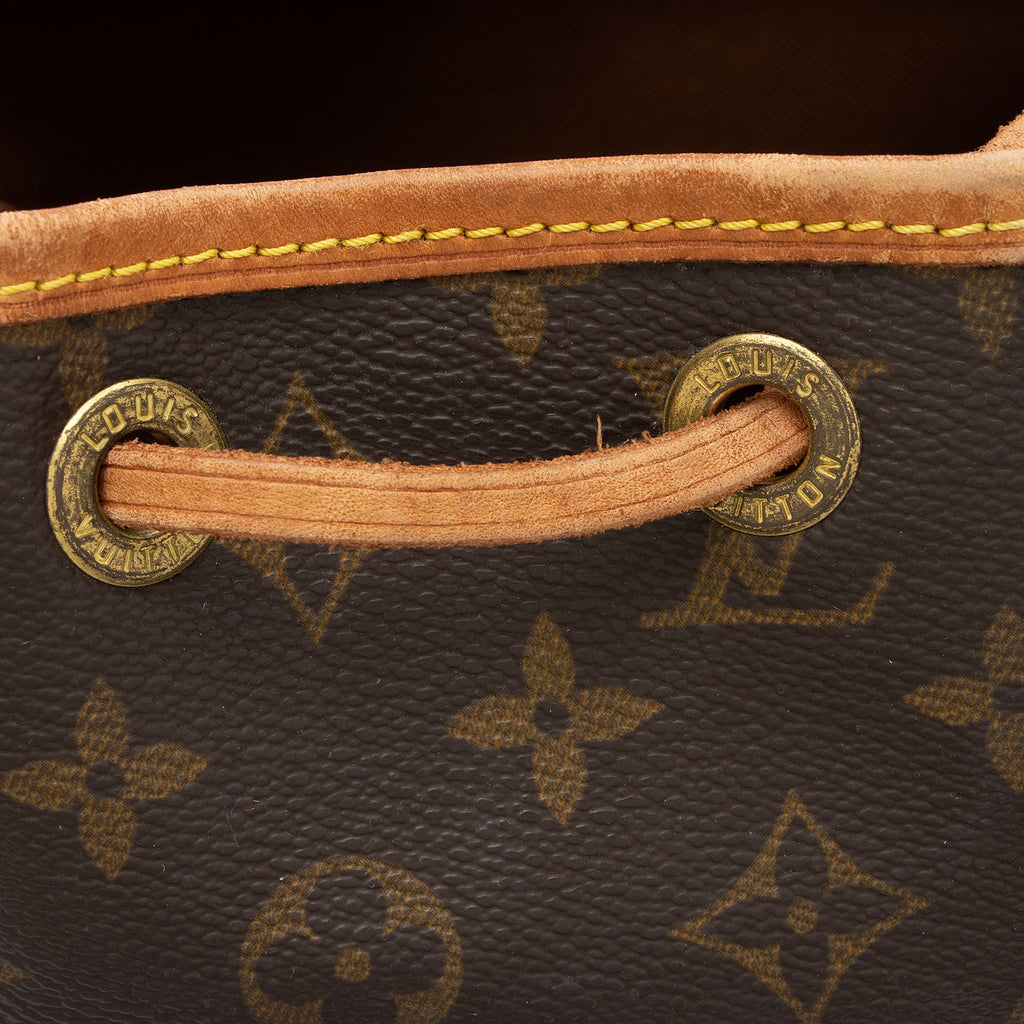 Louis Vuitton Vintage Monogram Canvas Montsouris MM Backpack - FINAL SALE (SHF-F8fFPT)