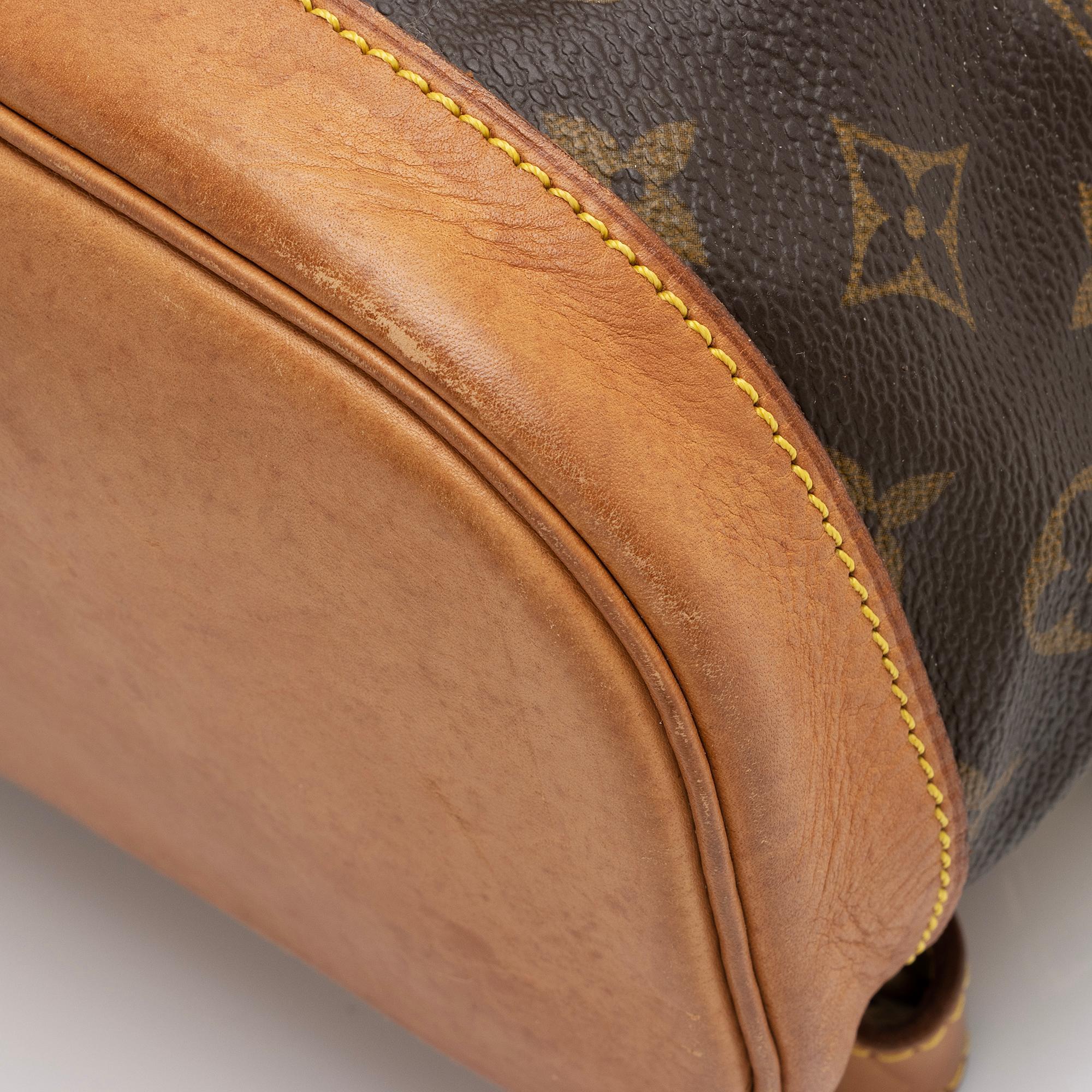 Louis Vuitton Vintage Monogram Canvas Montsouris MM Backpack (SHF-sThgs4)