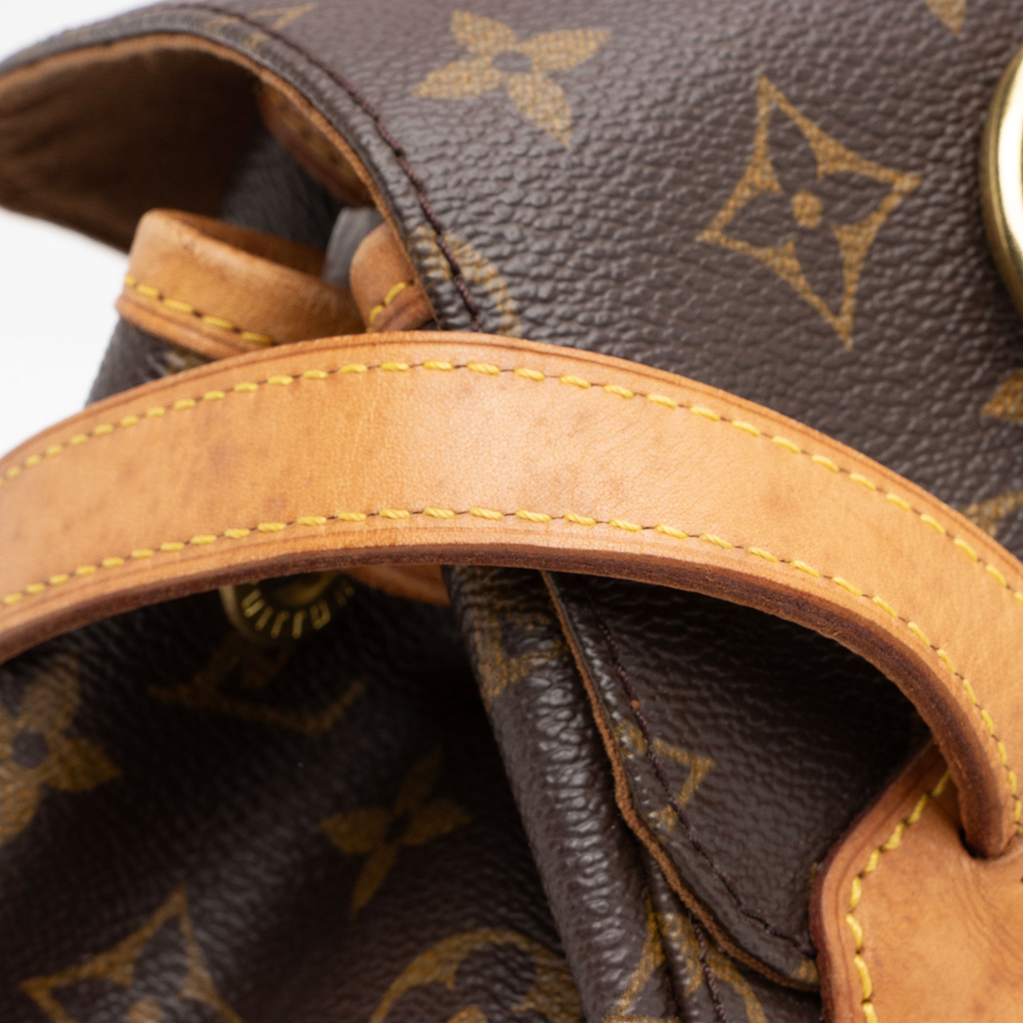 Louis Vuitton Vintage Monogram Canvas Montsouris MM Backpack (SHF-VG4QHQ)