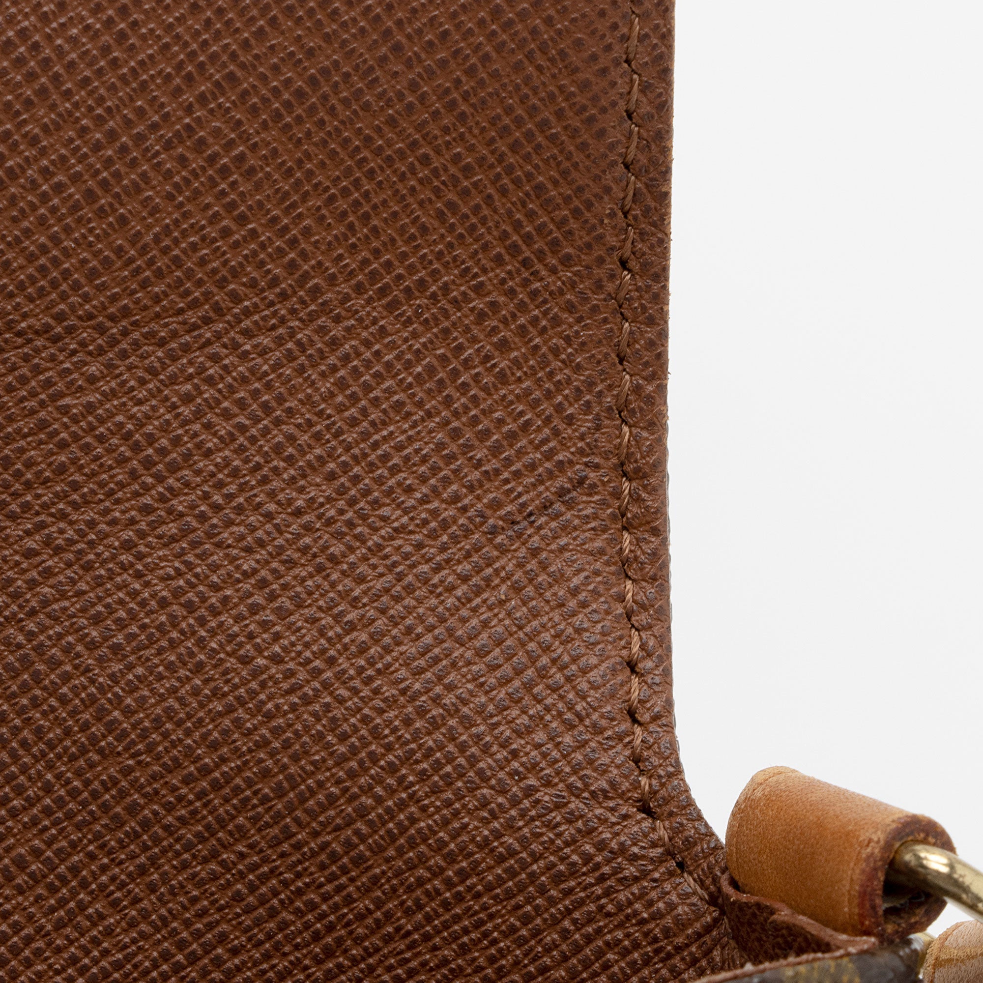 Louis Vuitton Vintage Monogram Canvas Musette Tango Shoulder Bag (SHF-KMDI1u)