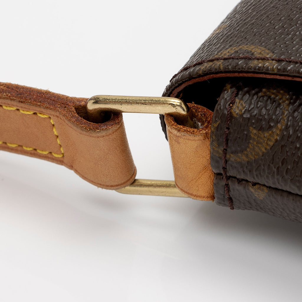 Louis Vuitton Vintage Monogram Canvas Musette Tango Shoulder Bag (SHF-SAbBw1)