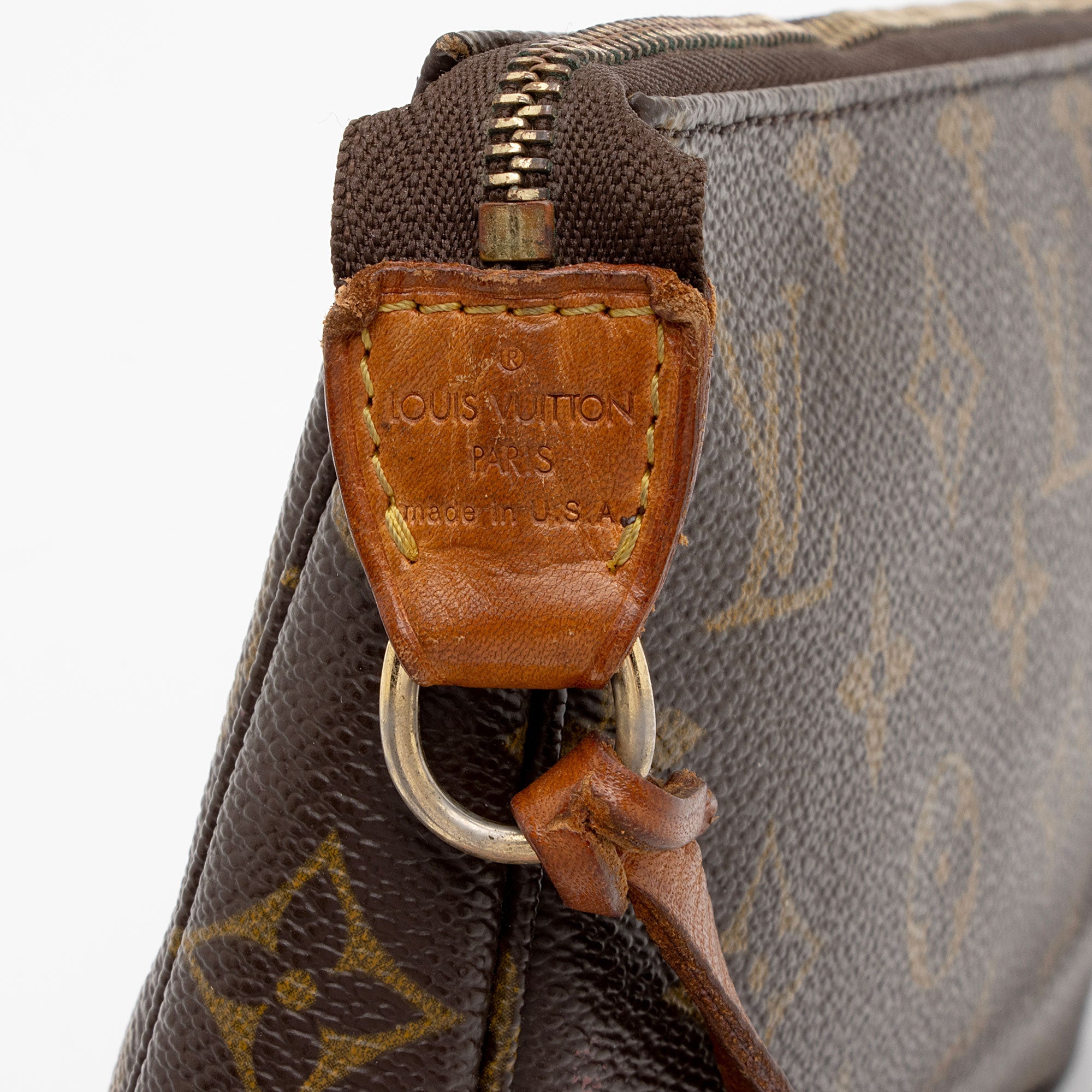 Louis Vuitton Vintage Monogram Canvas Pochette Accessoires (SHF-qlTtgC)