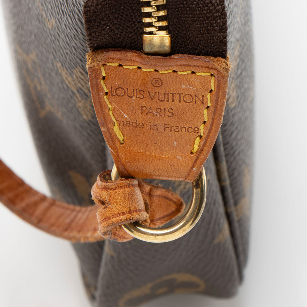 Louis Vuitton Vintage Monogram Canvas Pochette Accessoires