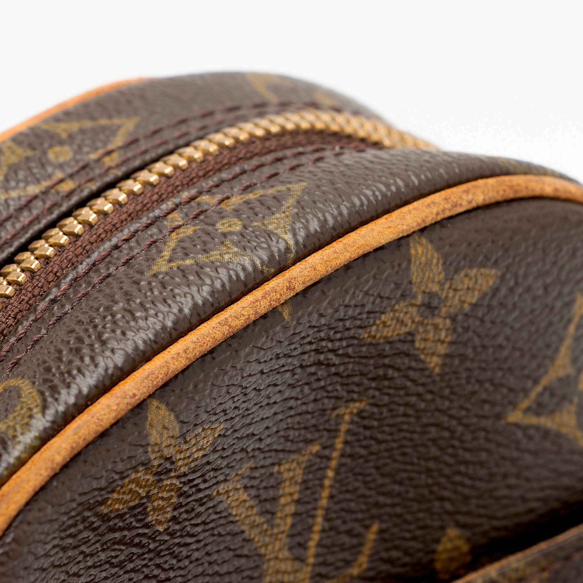 Louis Vuitton Vintage Monogram Canvas Pochette Gange Sling Bag (SHF-pkhPwp)