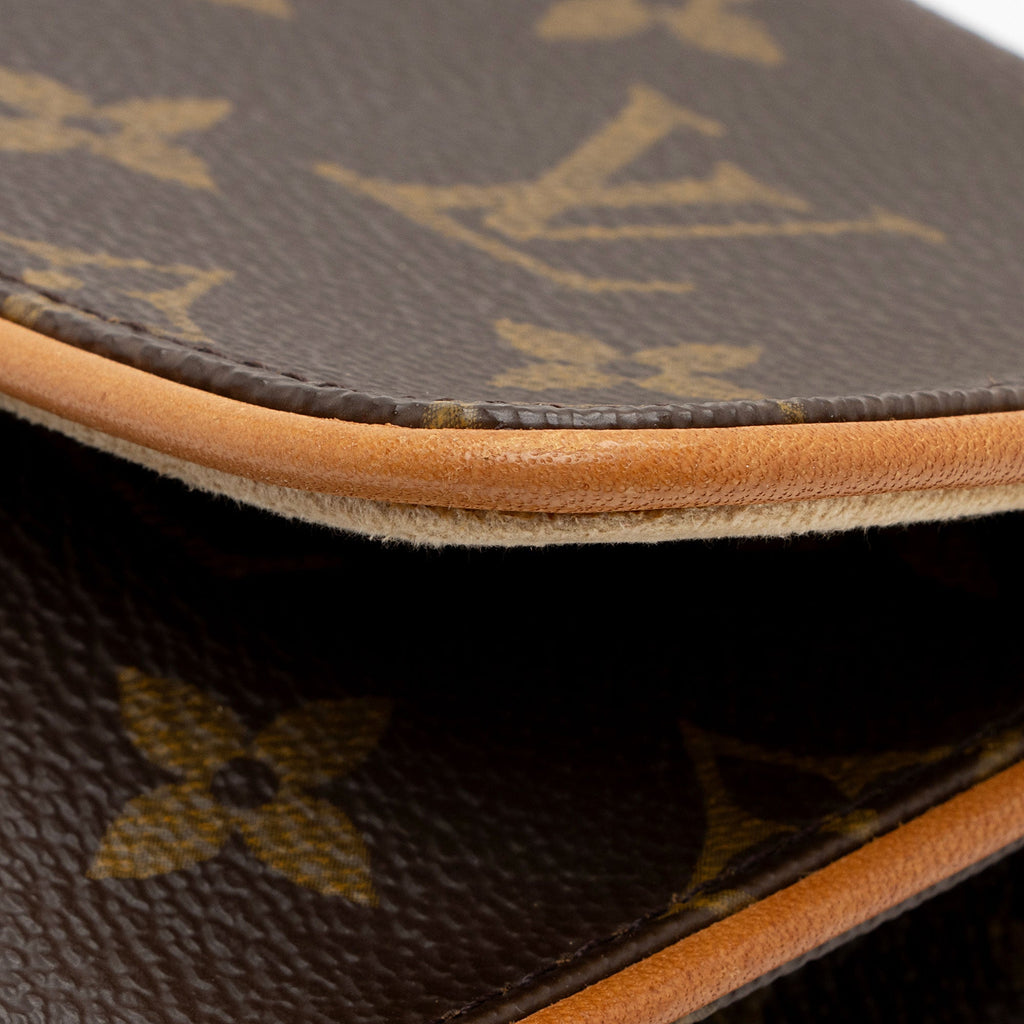 Louis Vuitton Vintage Monogram Canvas Pochette Twin GM Shoulder Bag (SHF-to1955)