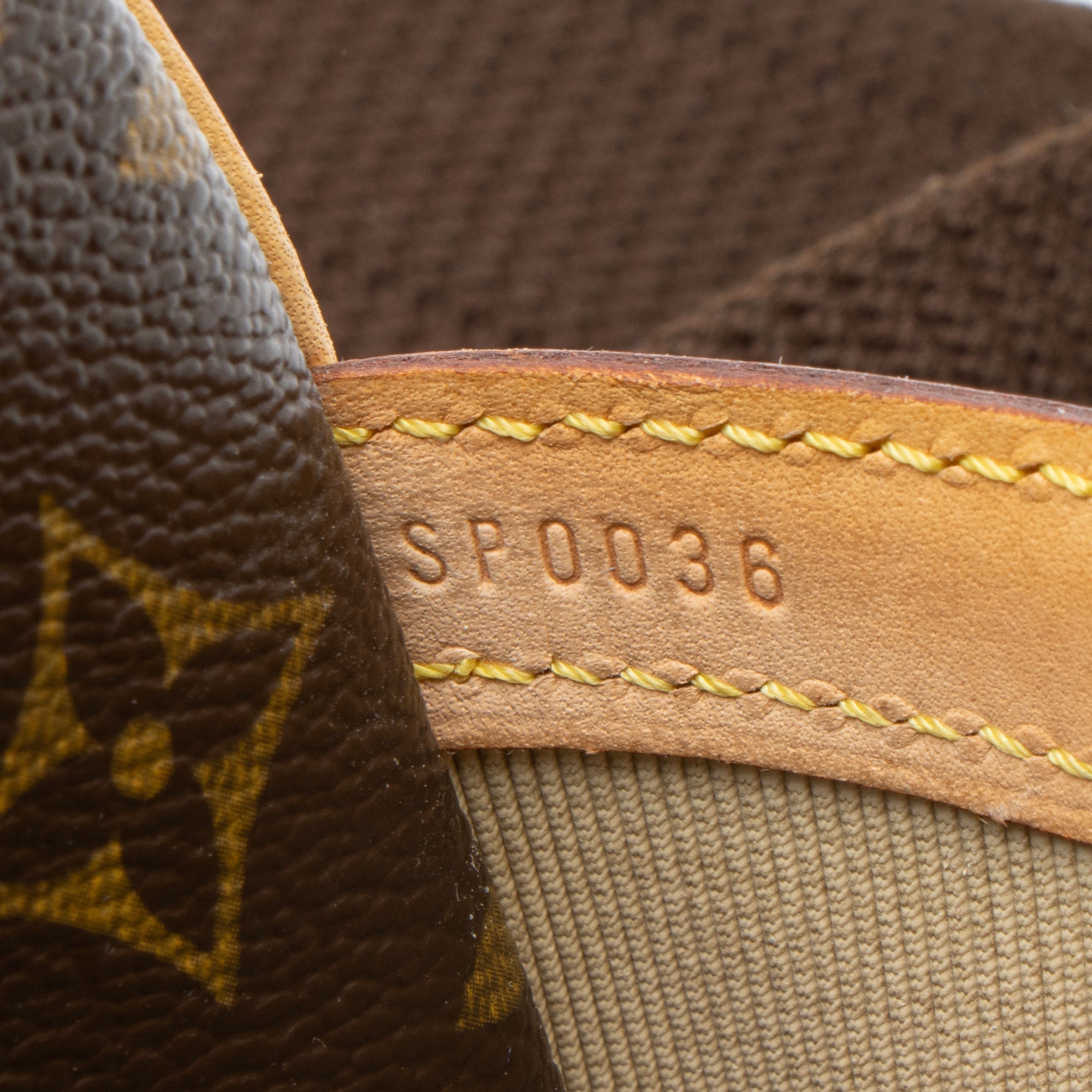 Louis Vuitton Vintage Monogram Canvas Reporter PM Messenger