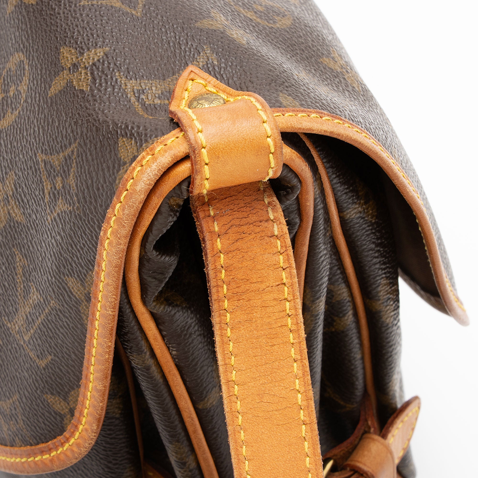 Louis Vuitton Vintage Monogram Canvas Saumur 30 Messenger