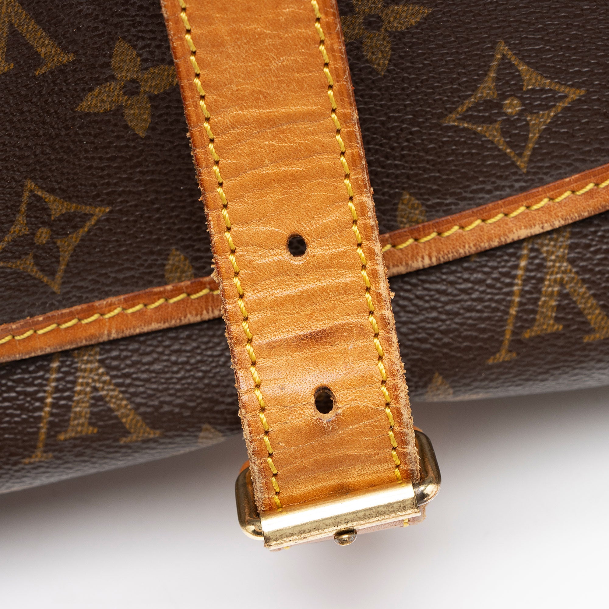 Louis Vuitton Vintage Monogram Canvas Saumur 35 Messenger
