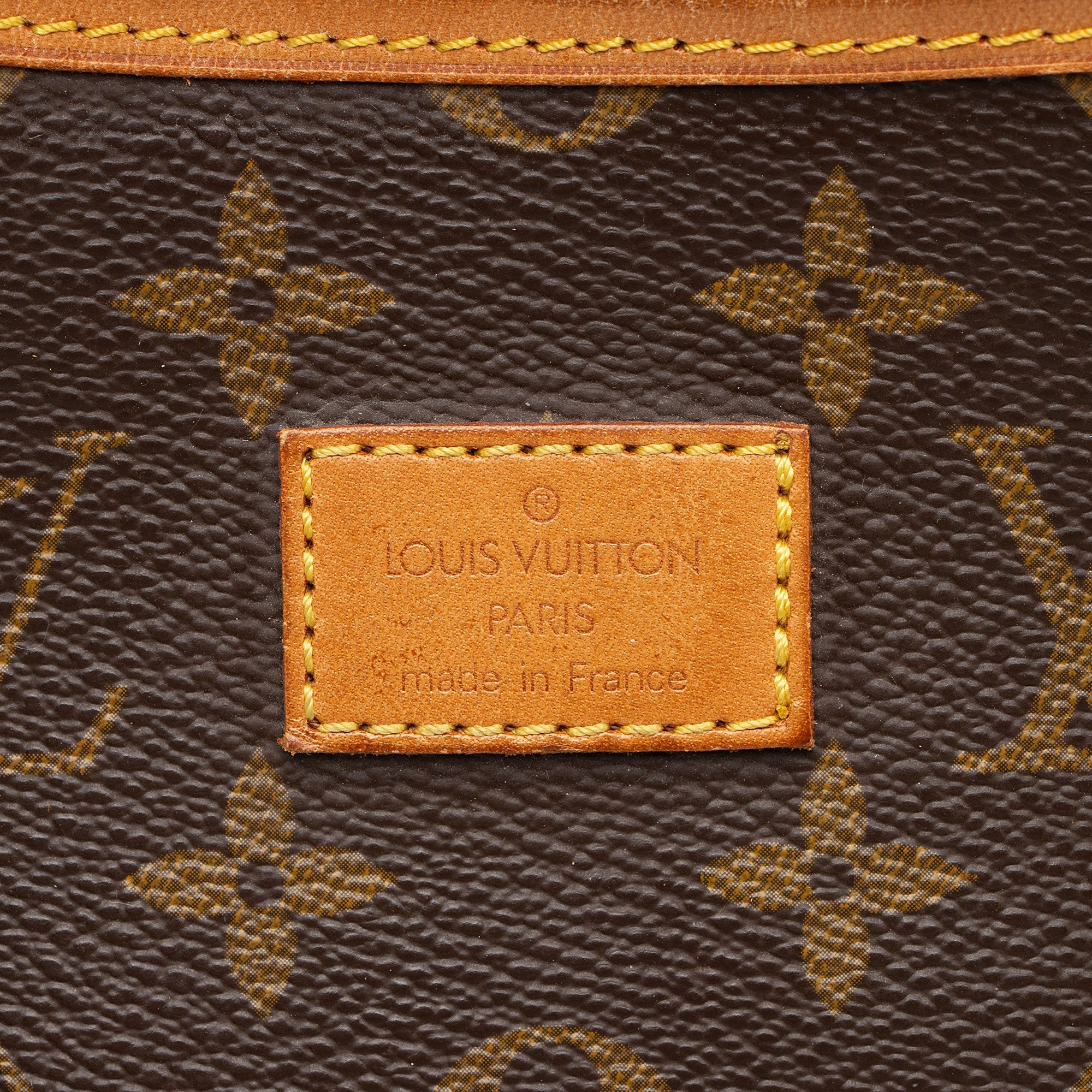Louis Vuitton Vintage Monogram Canvas Saumur 35 Messenger