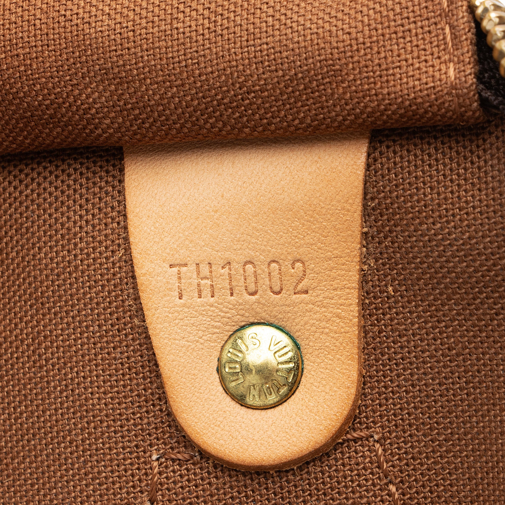 Louis Vuitton Vintage Monogram Canvas Speedy 30 Satchel (SHF-Owe8gC)