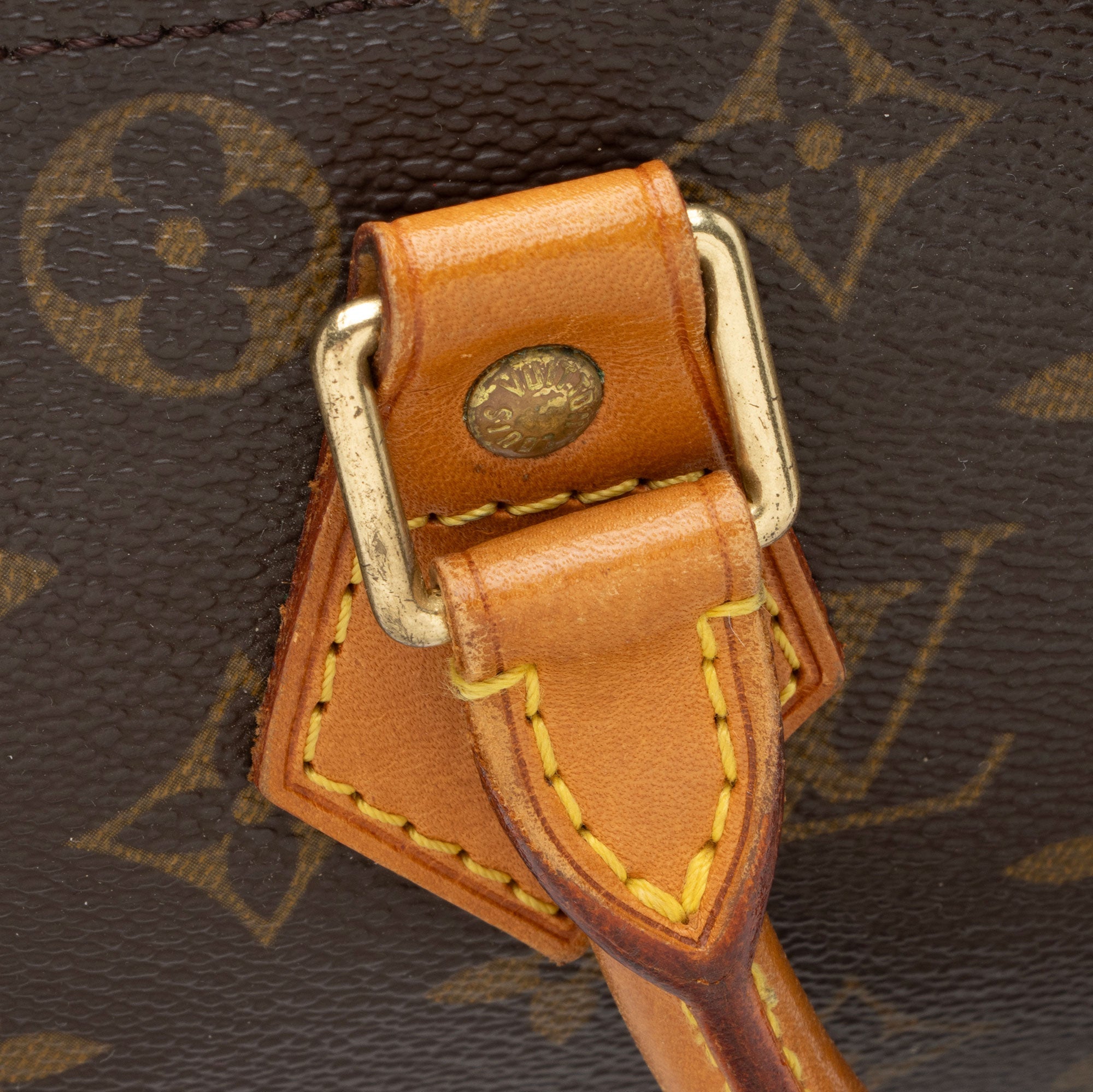 Louis Vuitton Vintage Monogram Canvas Speedy 30 Satchel (SHF-Owe8gC)