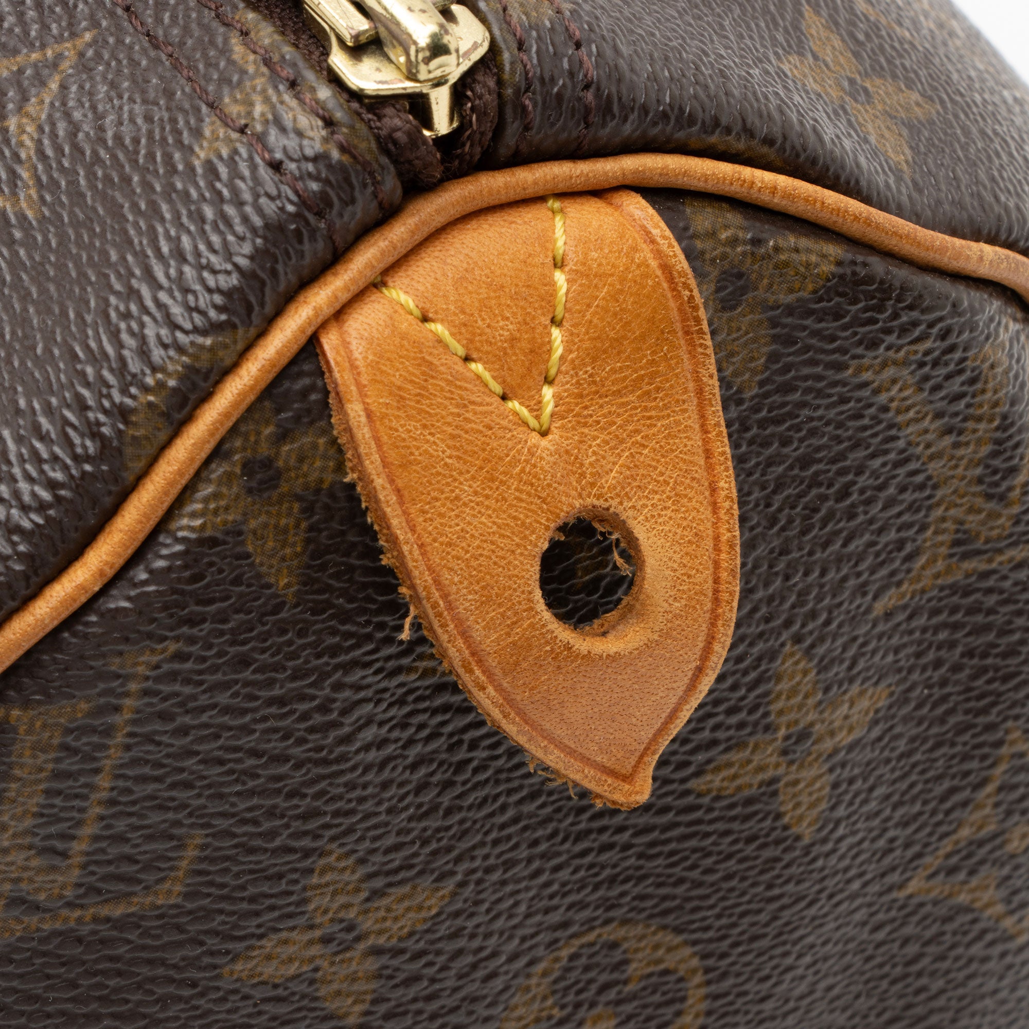 Louis Vuitton Vintage Monogram Canvas Speedy 30 Satchel (SHF-Owe8gC)