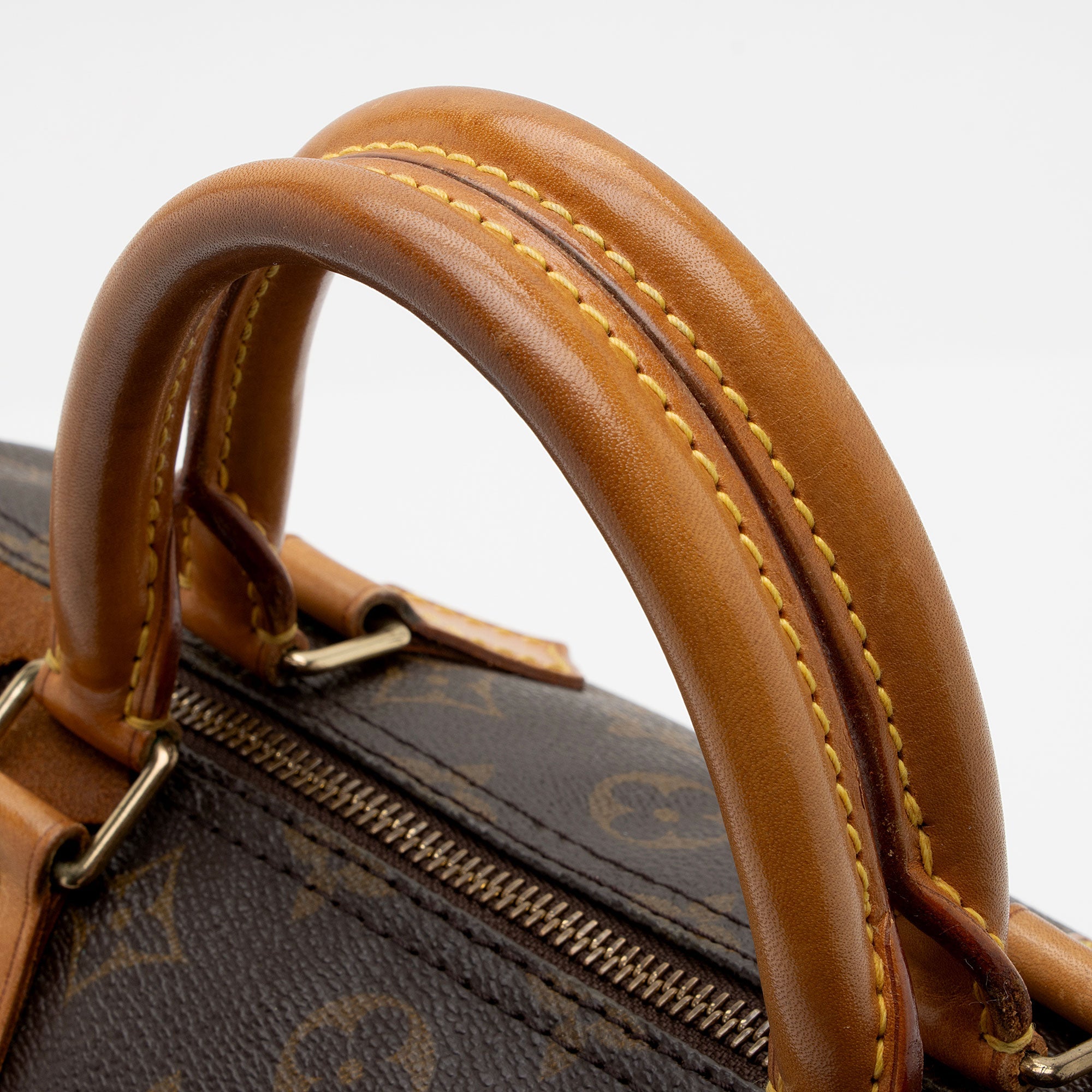 Louis Vuitton Vintage Monogram Canvas Speedy 30 Satchel (SHF-KJo9AE)