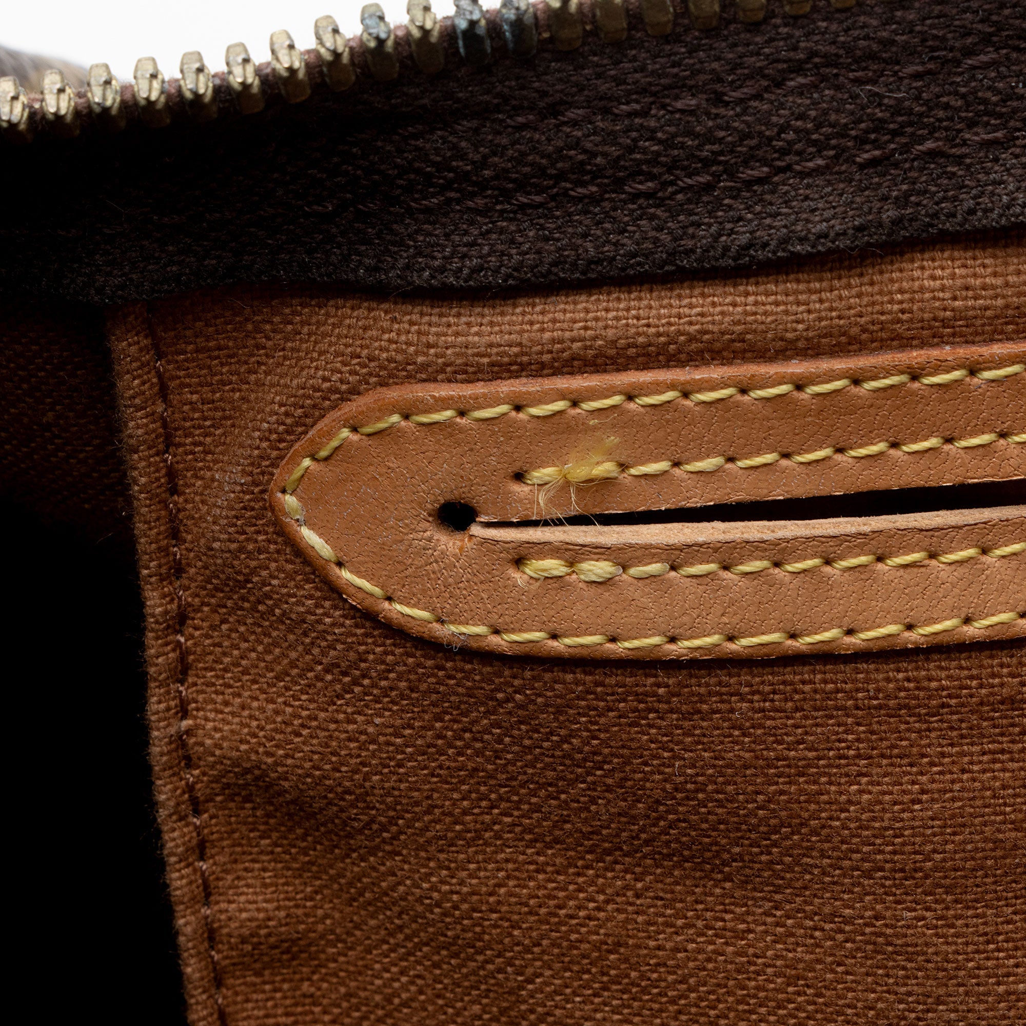 Louis Vuitton Vintage Monogram Canvas Speedy 30 Satchel (SHF-qPZpG7)