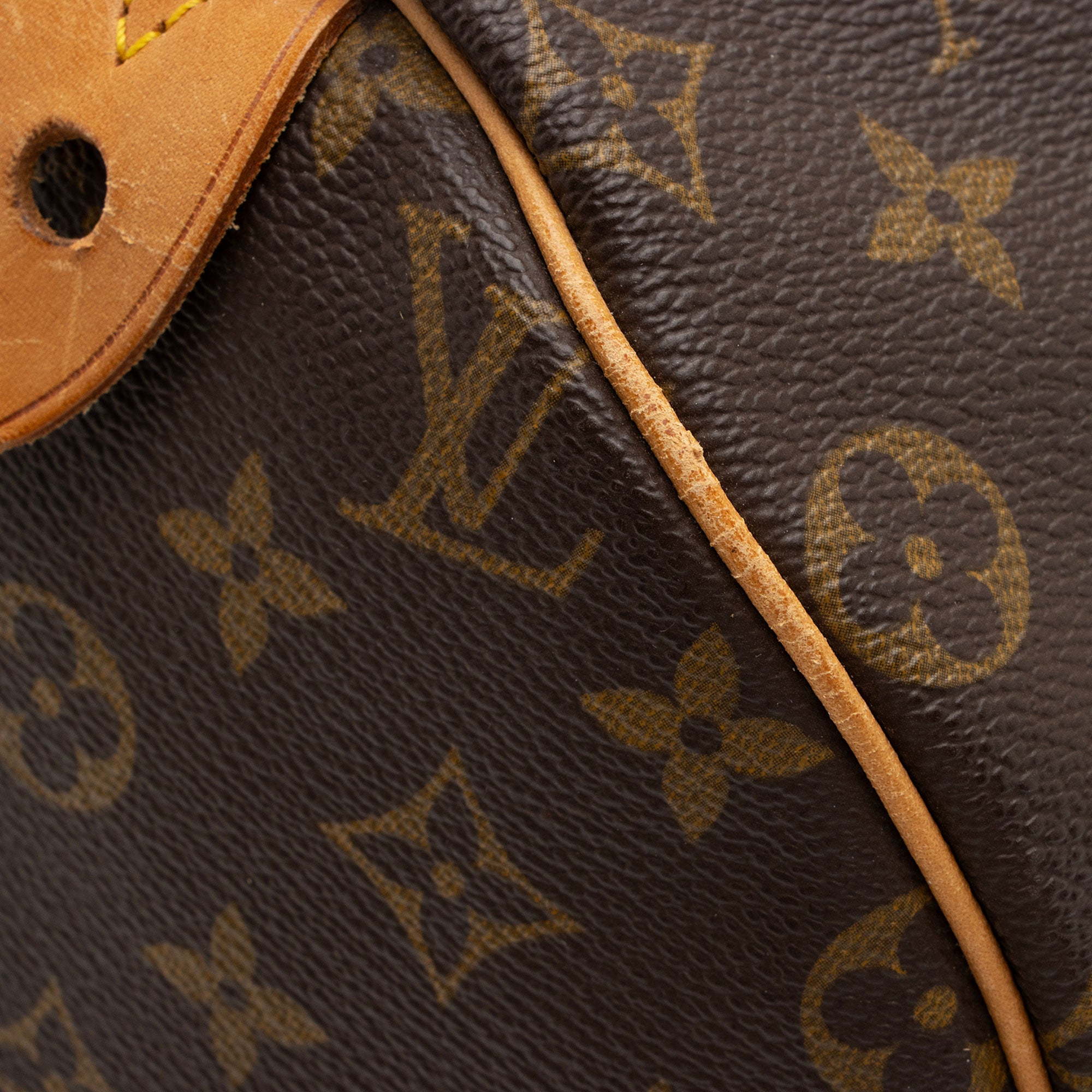 Louis Vuitton Vintage Monogram Canvas Speedy 40 Satchel (SHF-nuboZc)