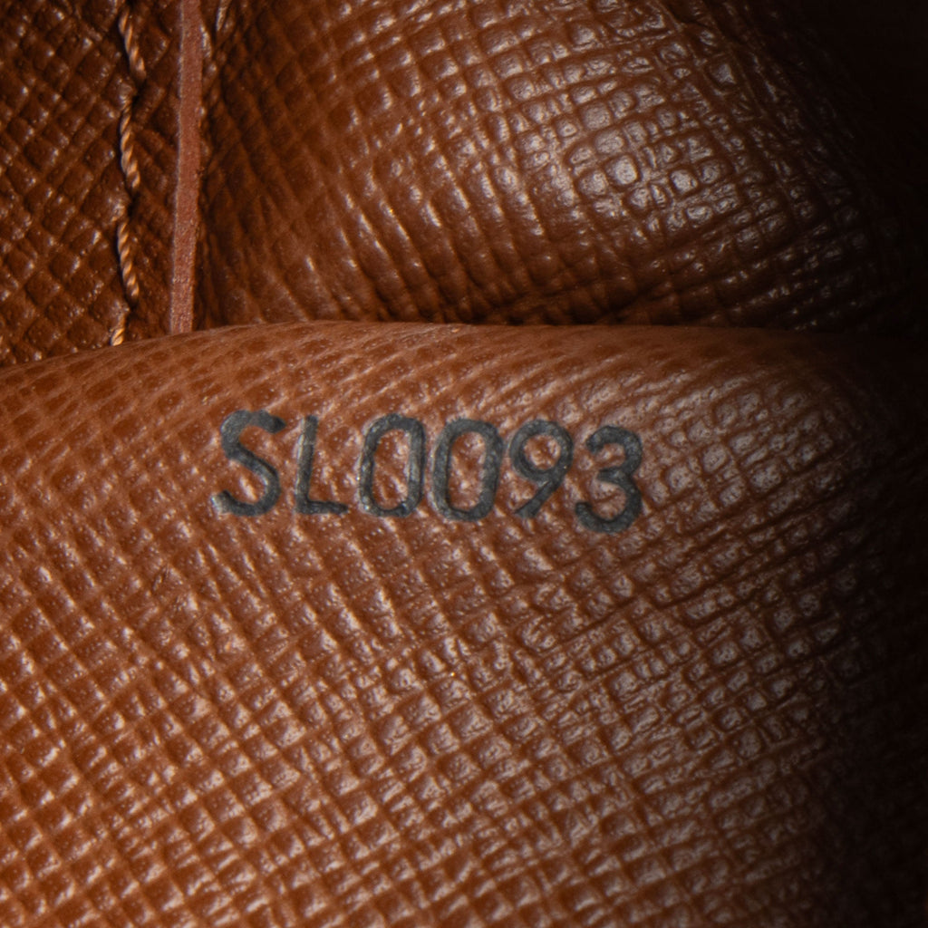 Louis Vuitton Vintage Monogram Canvas Trocadero 30 Shoulder Bag (SHF-P4BReF)