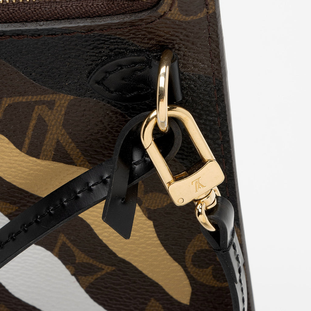 Louis Vuitton X LOL Monogram Canvas Neverfull MM Pochette (SHF-phsuHR)