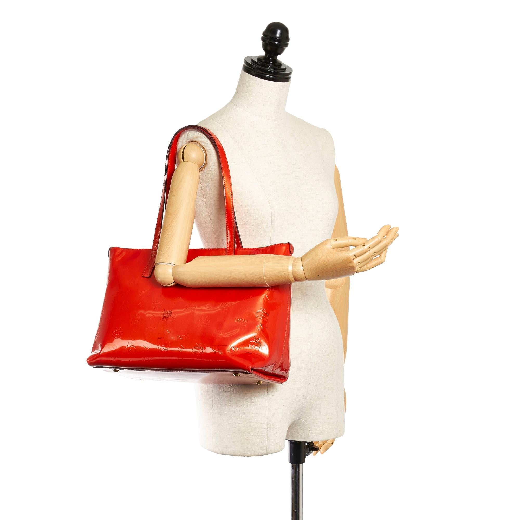 MCM Visetos Patent Leather Tote Bag (SHG-33248)