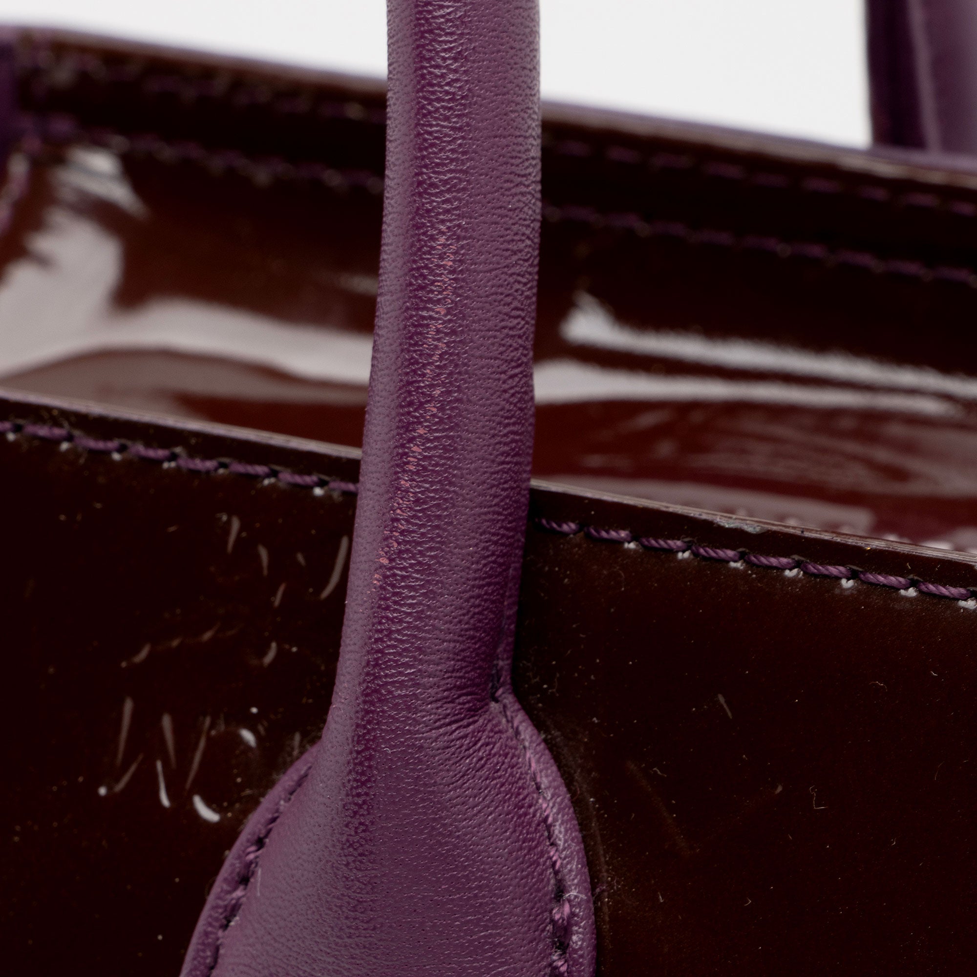 MCM Visteos Patent Leather Tote (SHF-pRkbzp)
