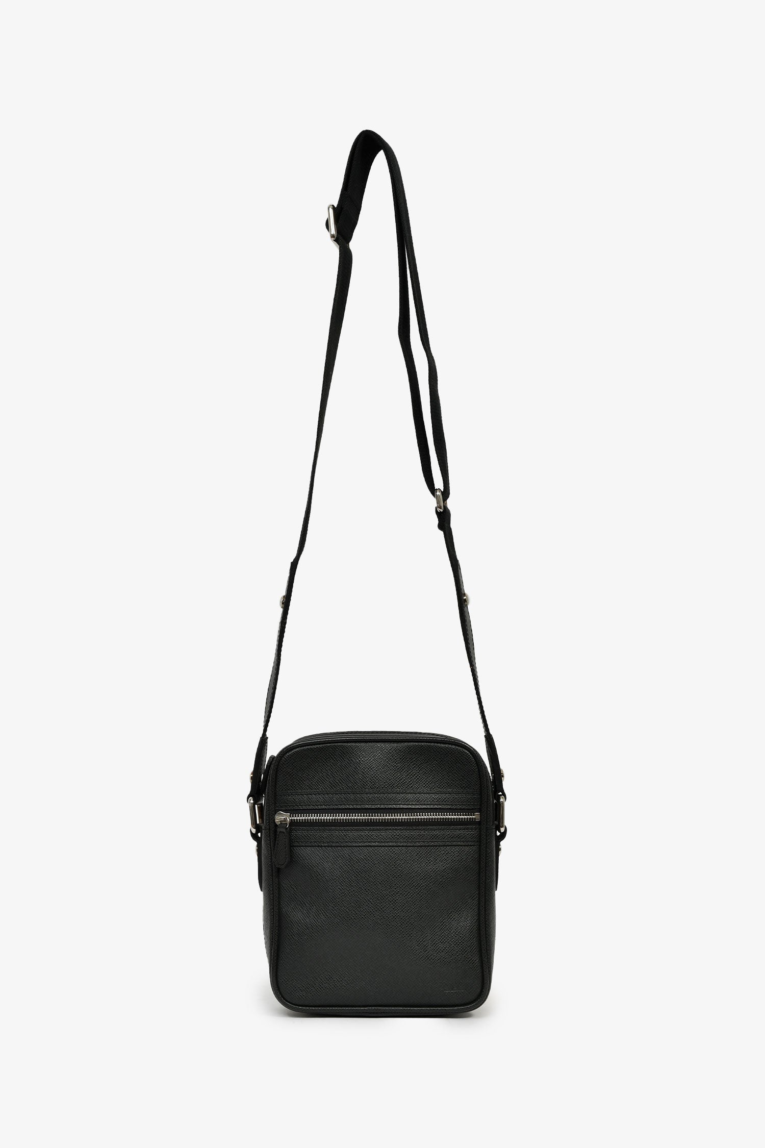 Louis Vuitton 2009 Black Taiga Leather Dimitri Messenger Bag