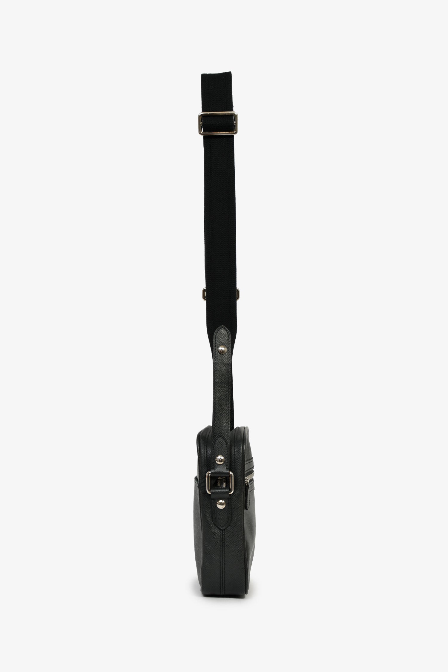 Louis Vuitton 2009 Black Taiga Leather Dimitri Messenger Bag