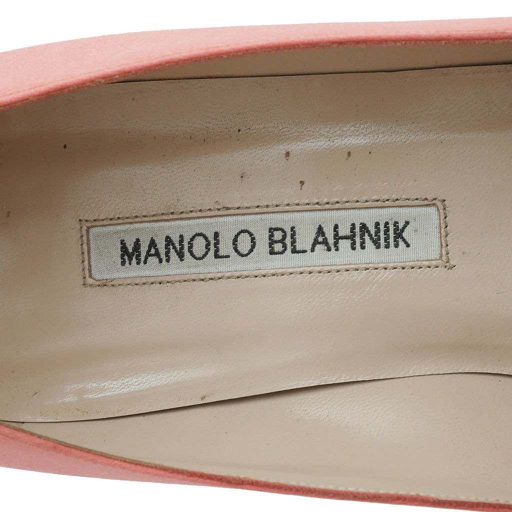 Manolo Blahnik Peach Satin Hangisi Pump 38