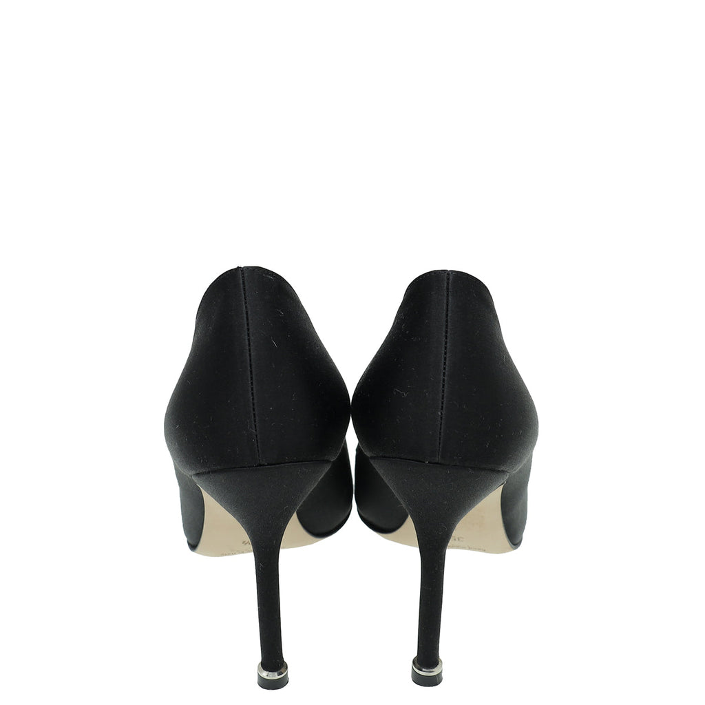 Manolo Blahnik Black Satin Hangisi Pumps 35.5