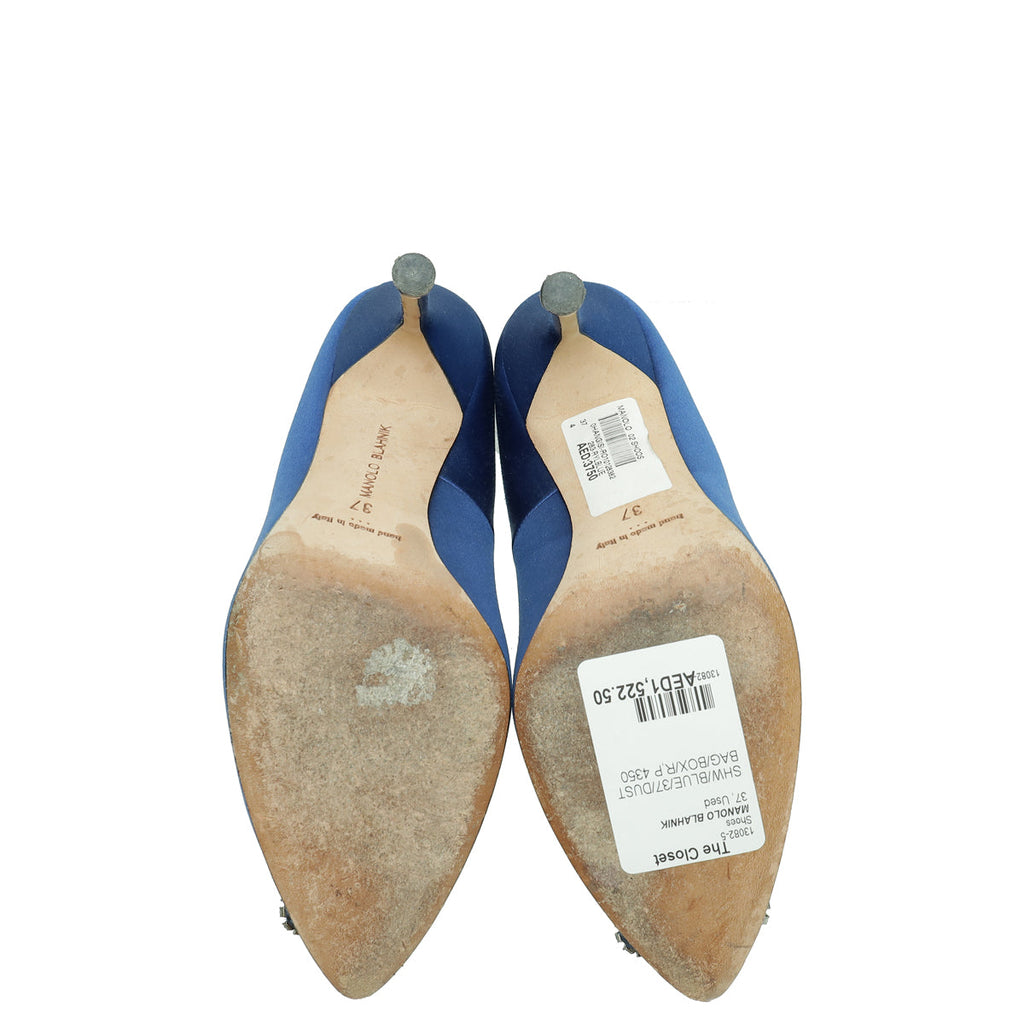 Manolo Blahnik Blue Satin Hangisi Pump 37
