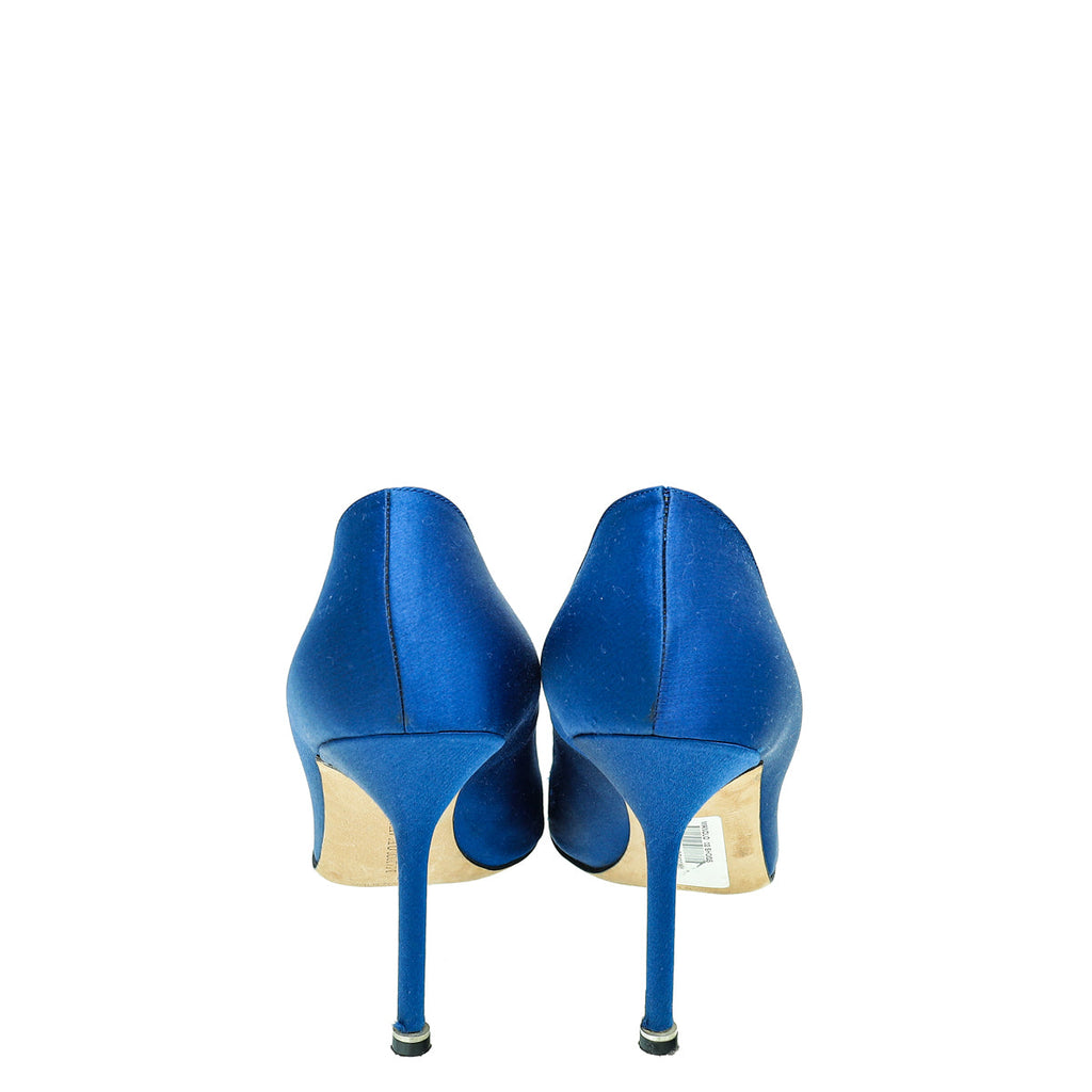 Manolo Blahnik Blue Satin Hangisi Pump 41