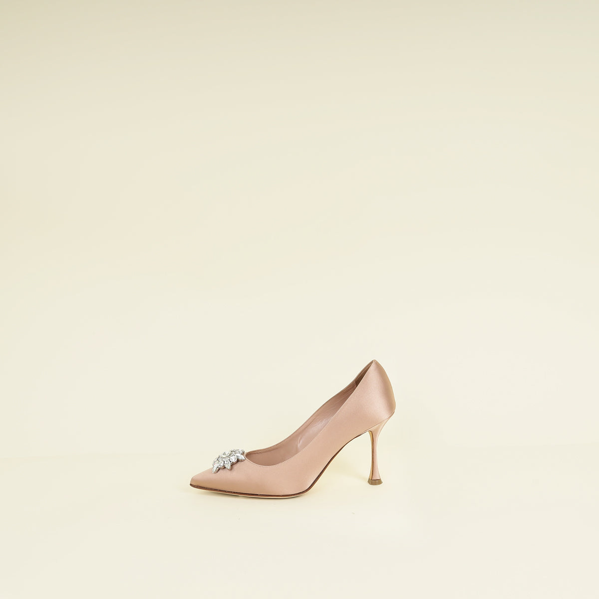 Manolo Blahnik Nude Cassina Satin Pump 39