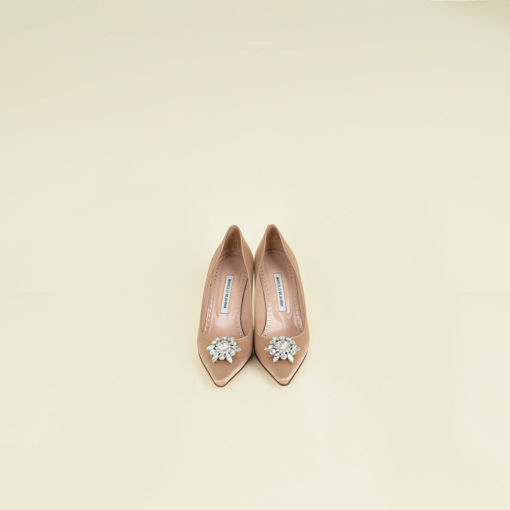 Manolo Blahnik Nude Cassina Satin Pump 39