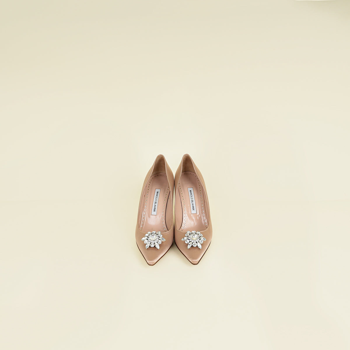 Manolo Blahnik Nude Cassina Satin Pump 39