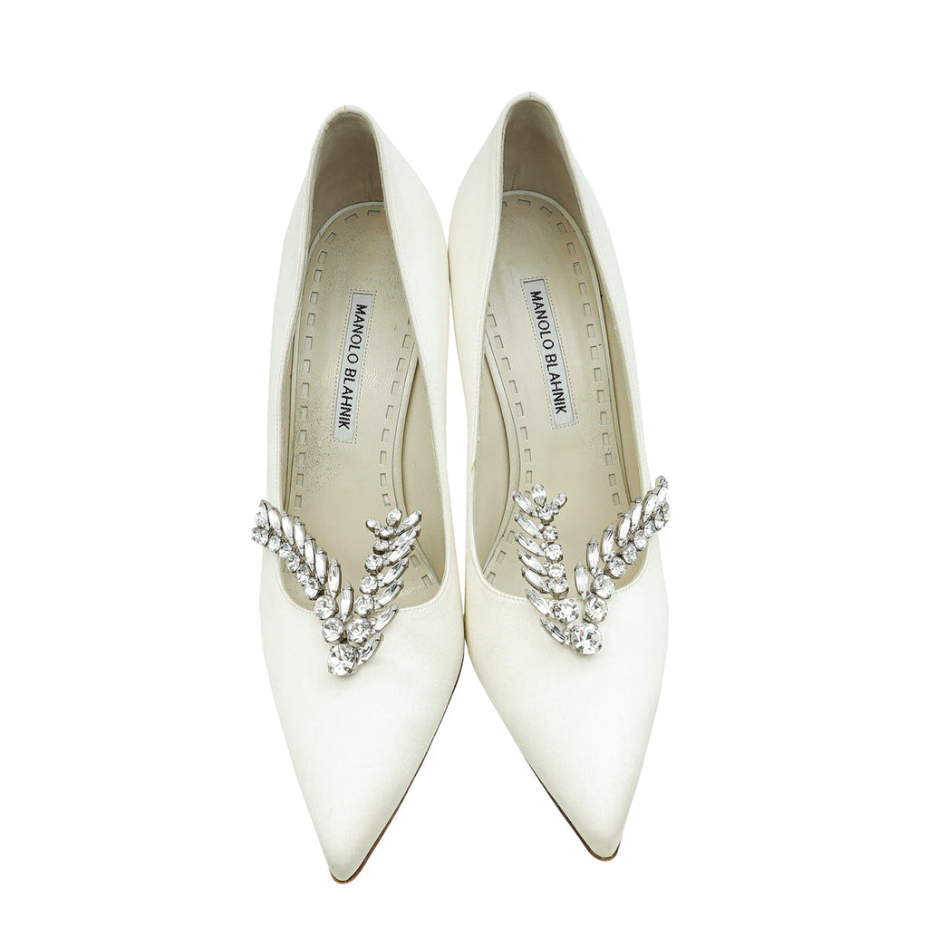 Manolo Blahnik Ivory Satin Shufti Pumps 41