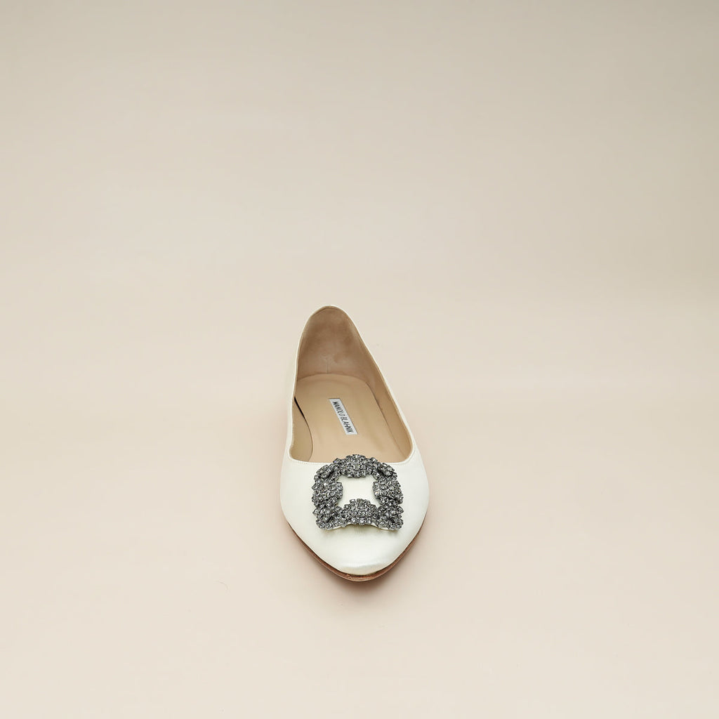 Manolo Blahnik Cream Hangisi Flats 41.5